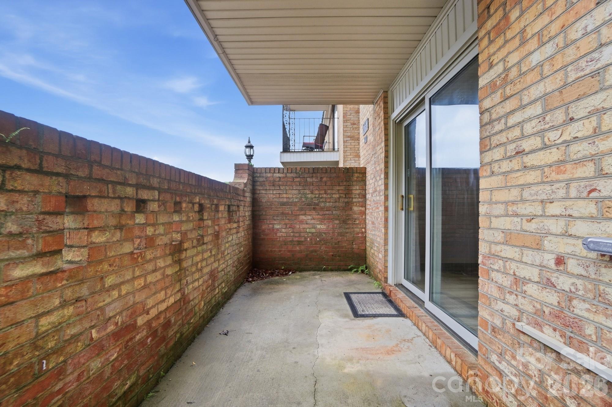 4754 Hedgemore Drive N Property Photo 40