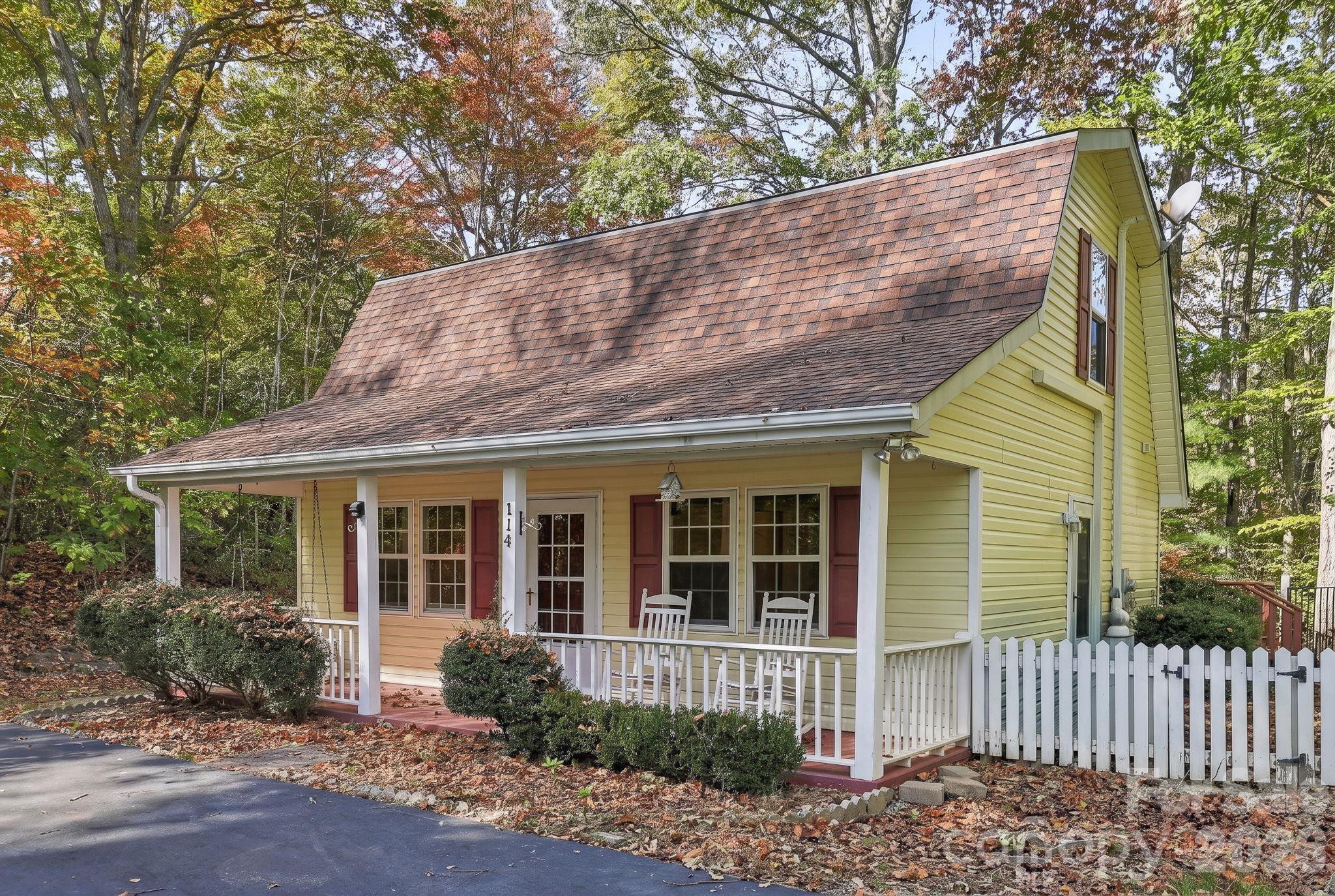 114 Sandpiper Palisades Street Property Photo 1