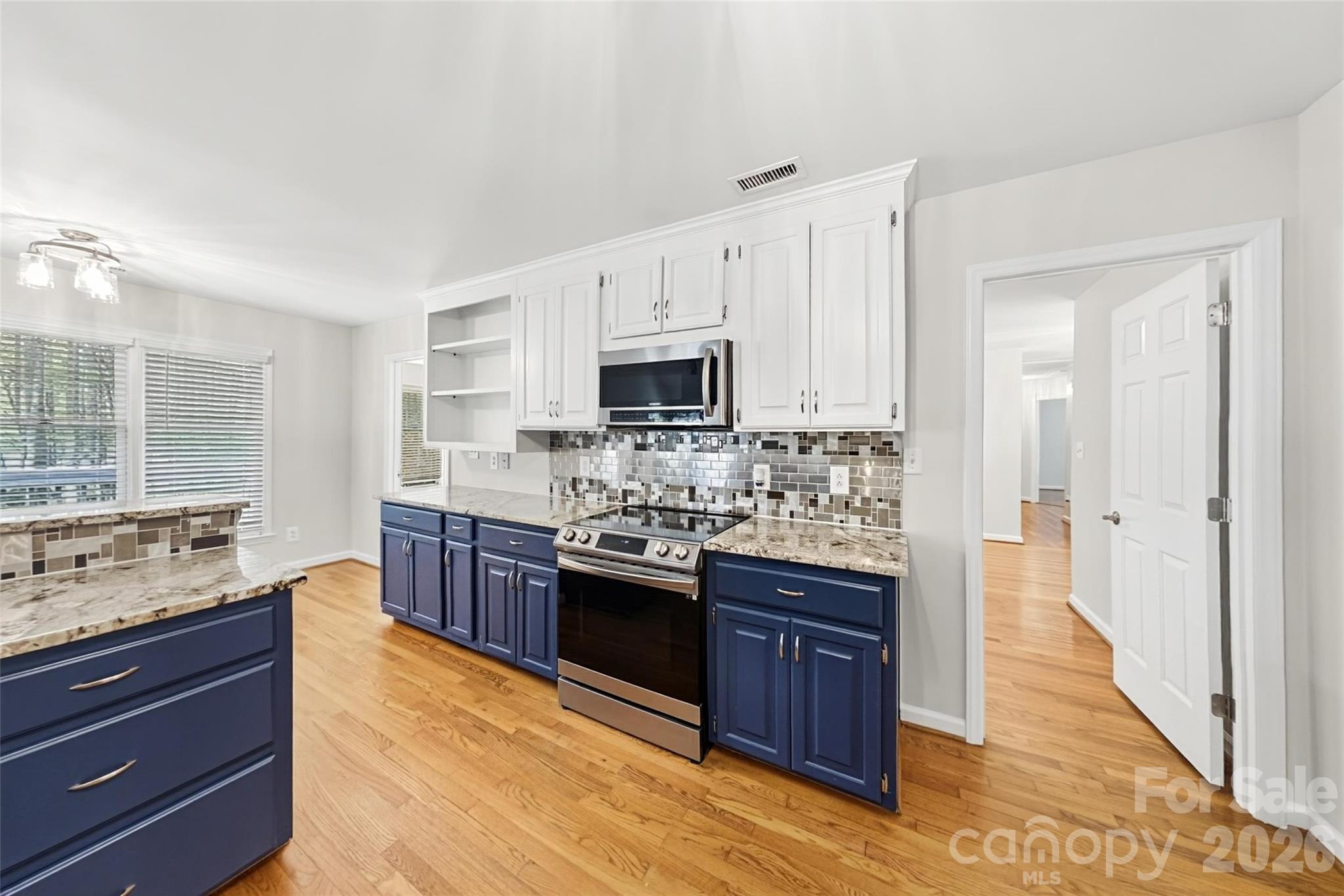 1728 Lake Lee Drive Property Photo 6