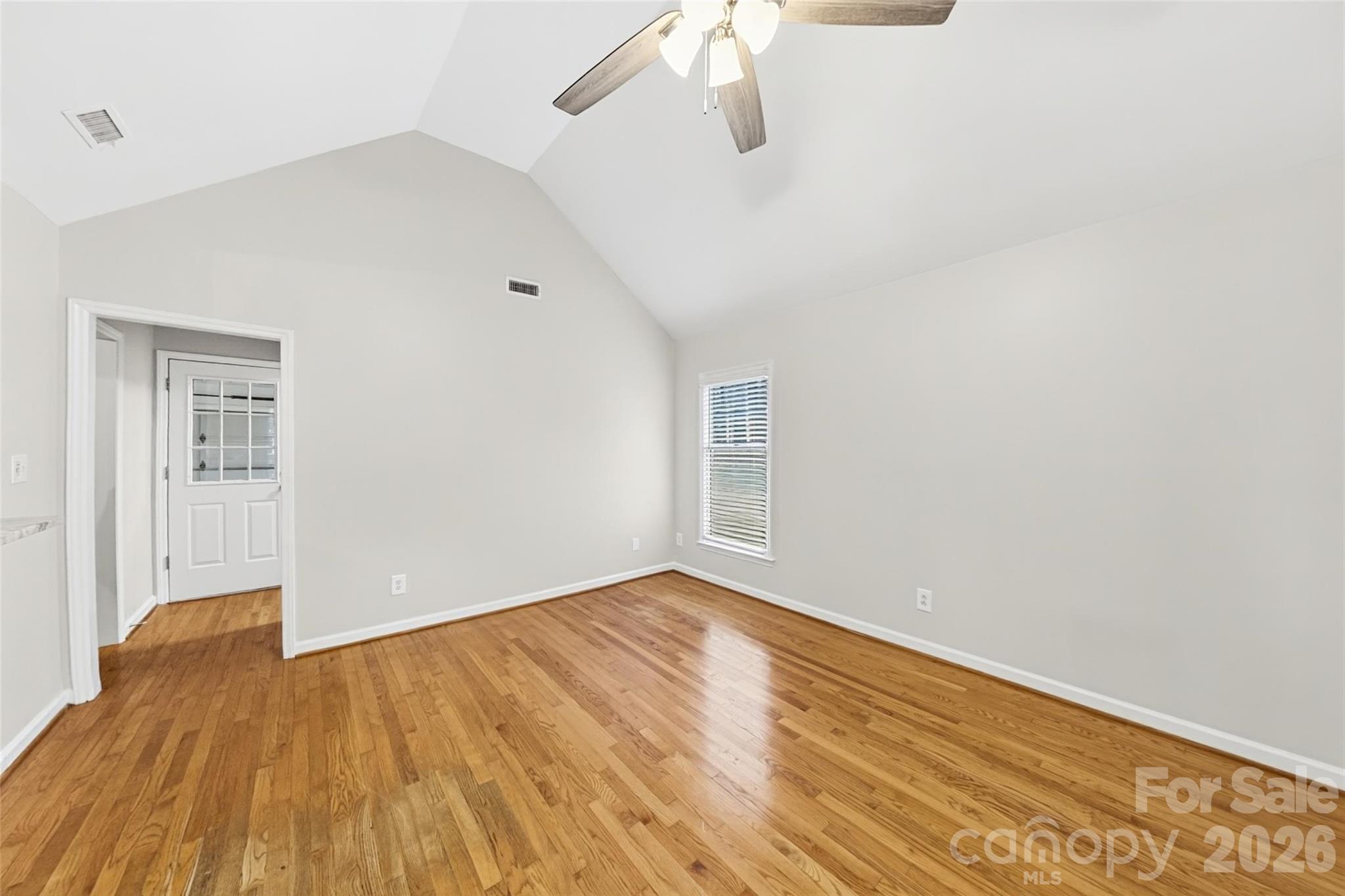 1728 Lake Lee Drive Property Photo 7