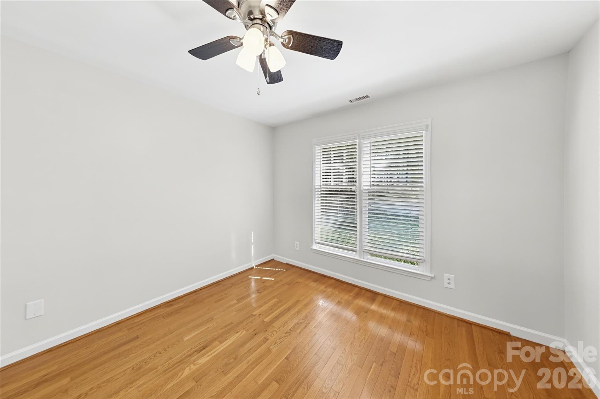 1728 Lake Lee Drive Property Photo 14