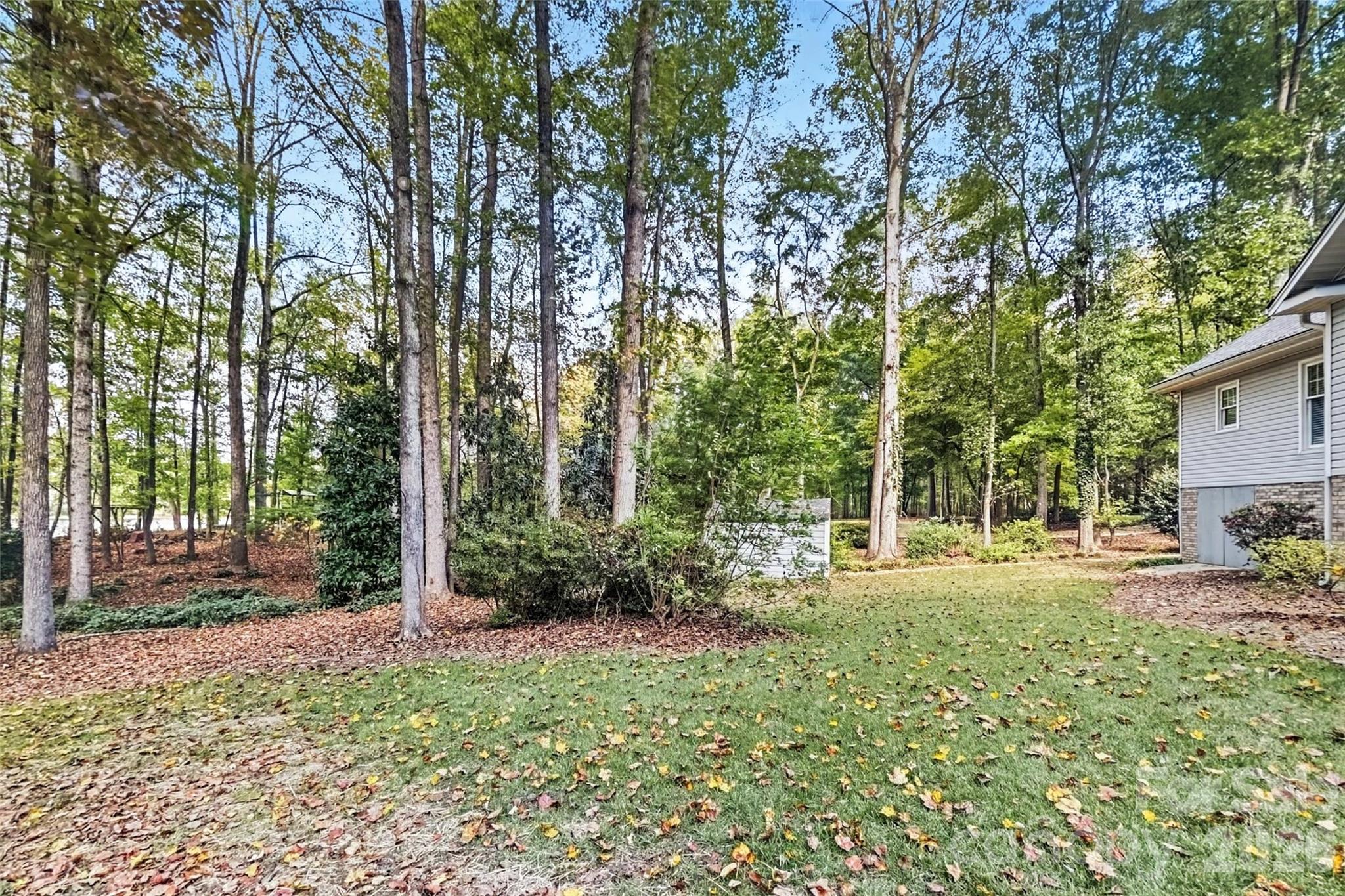 1728 Lake Lee Drive Property Photo 19