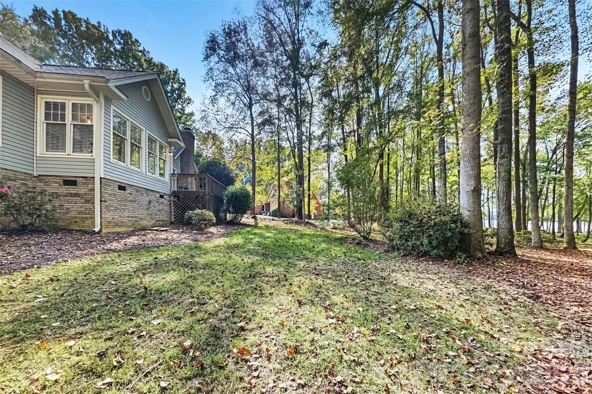 1728 Lake Lee Drive Property Photo 20
