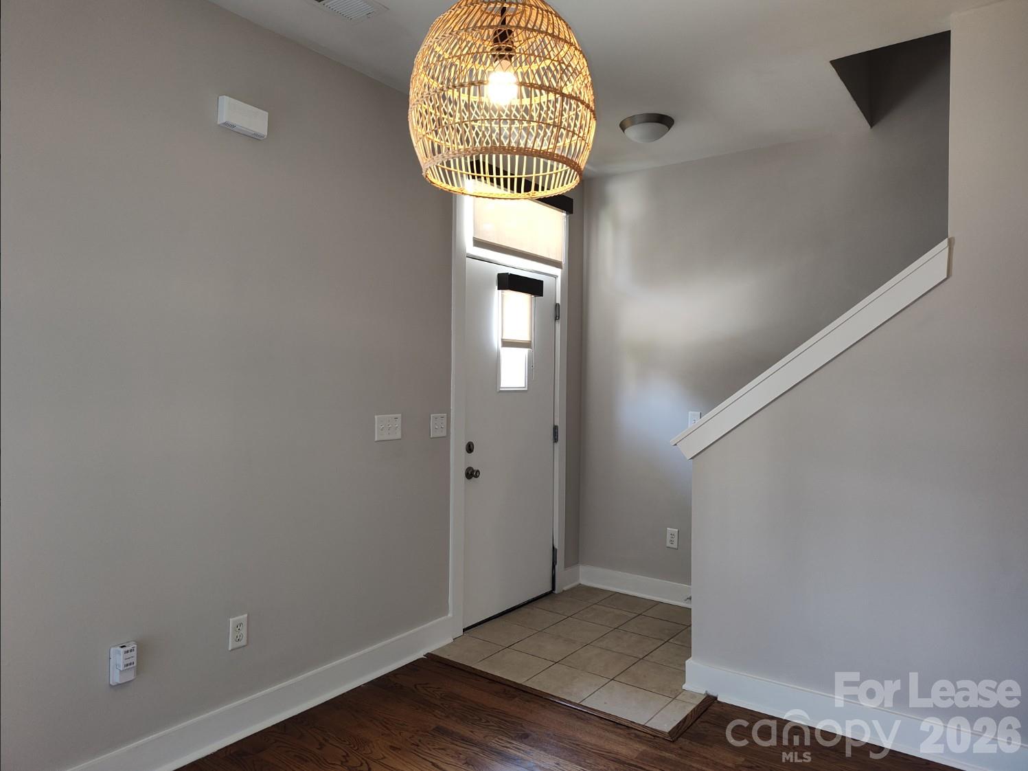 926 E 8th Street Property Photo 6