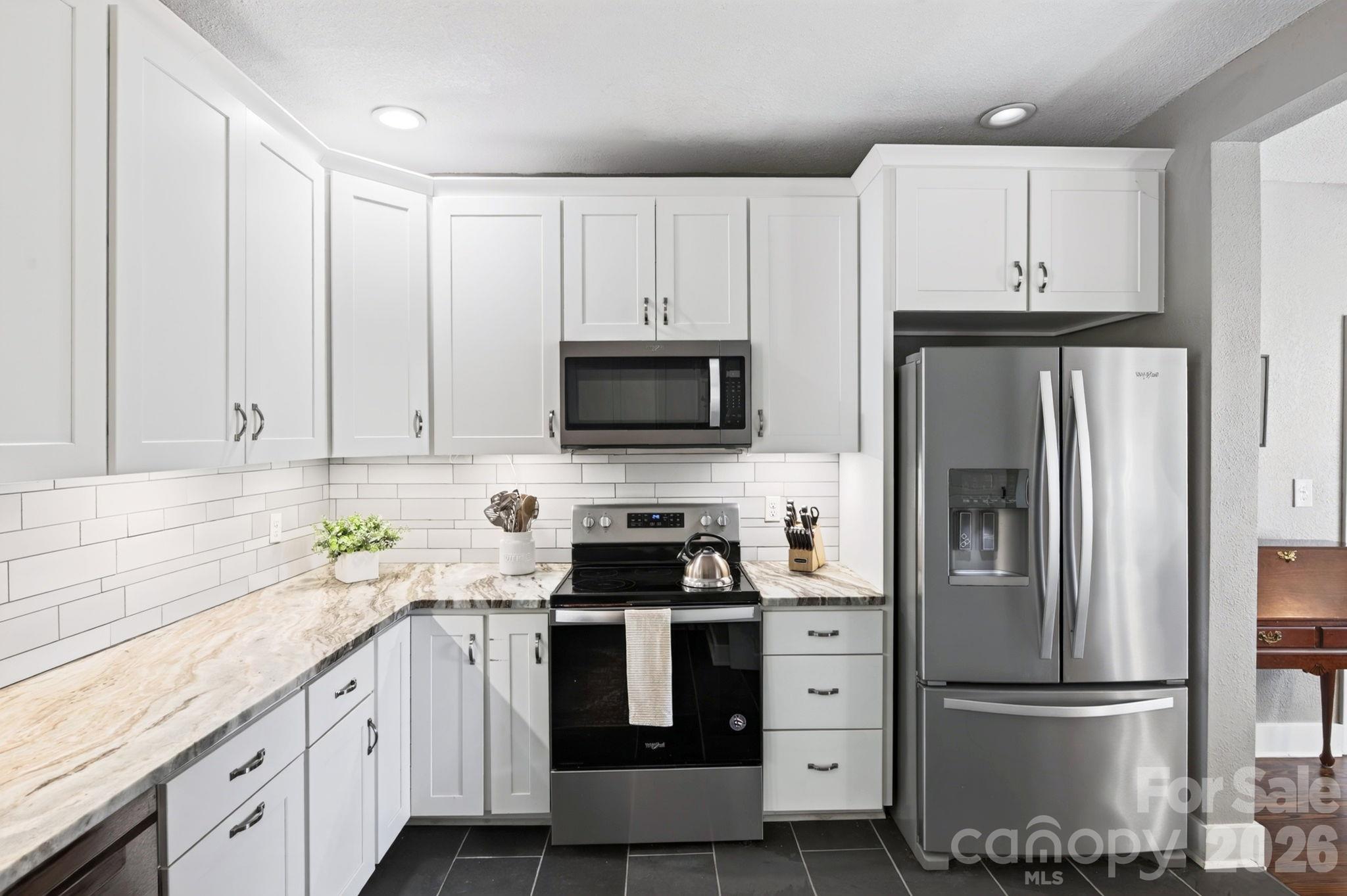 2 Skyview Place Property Photo 10