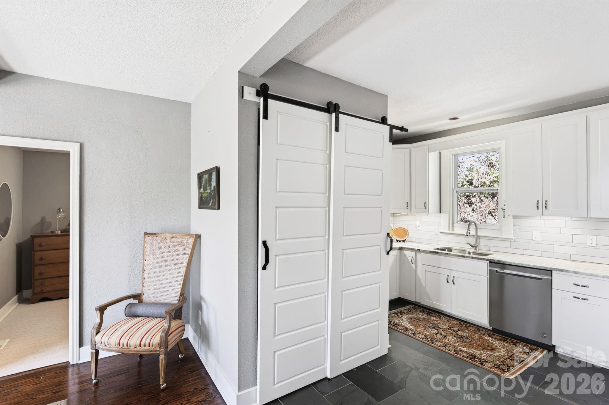 2 Skyview Place Property Photo 13