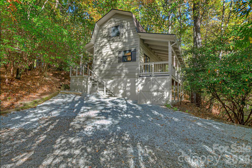 1152 Soquili Drive Property Photo 3