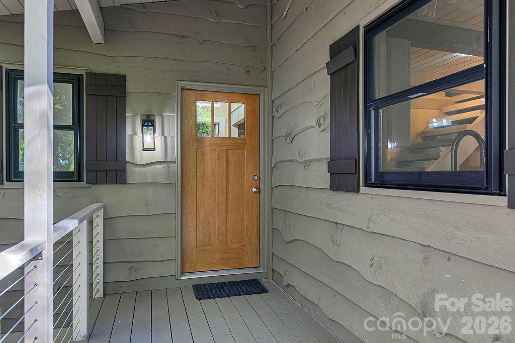 1152 Soquili Drive Property Photo 4