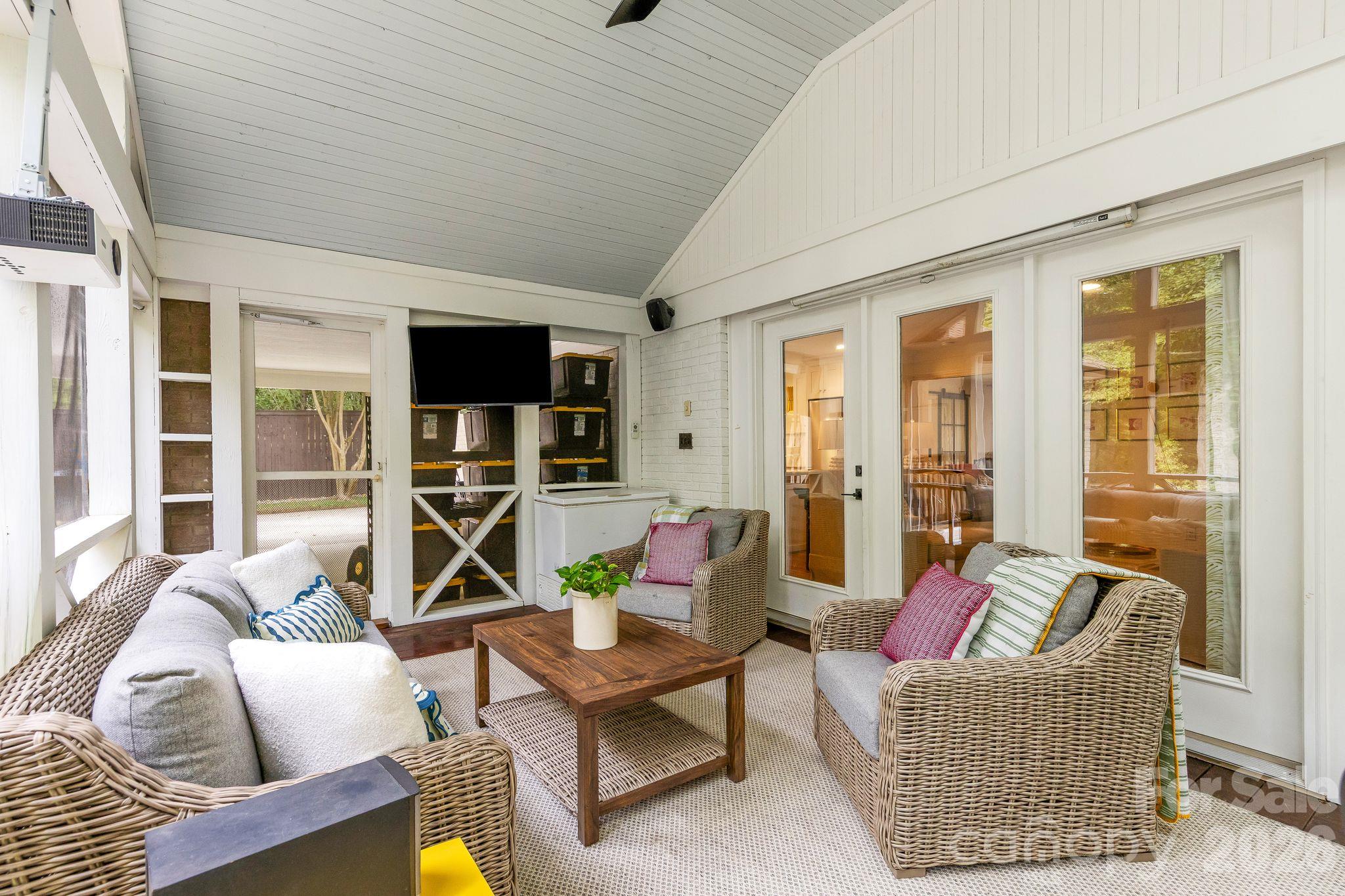 4015 Oldfield Road Property Photo 41
