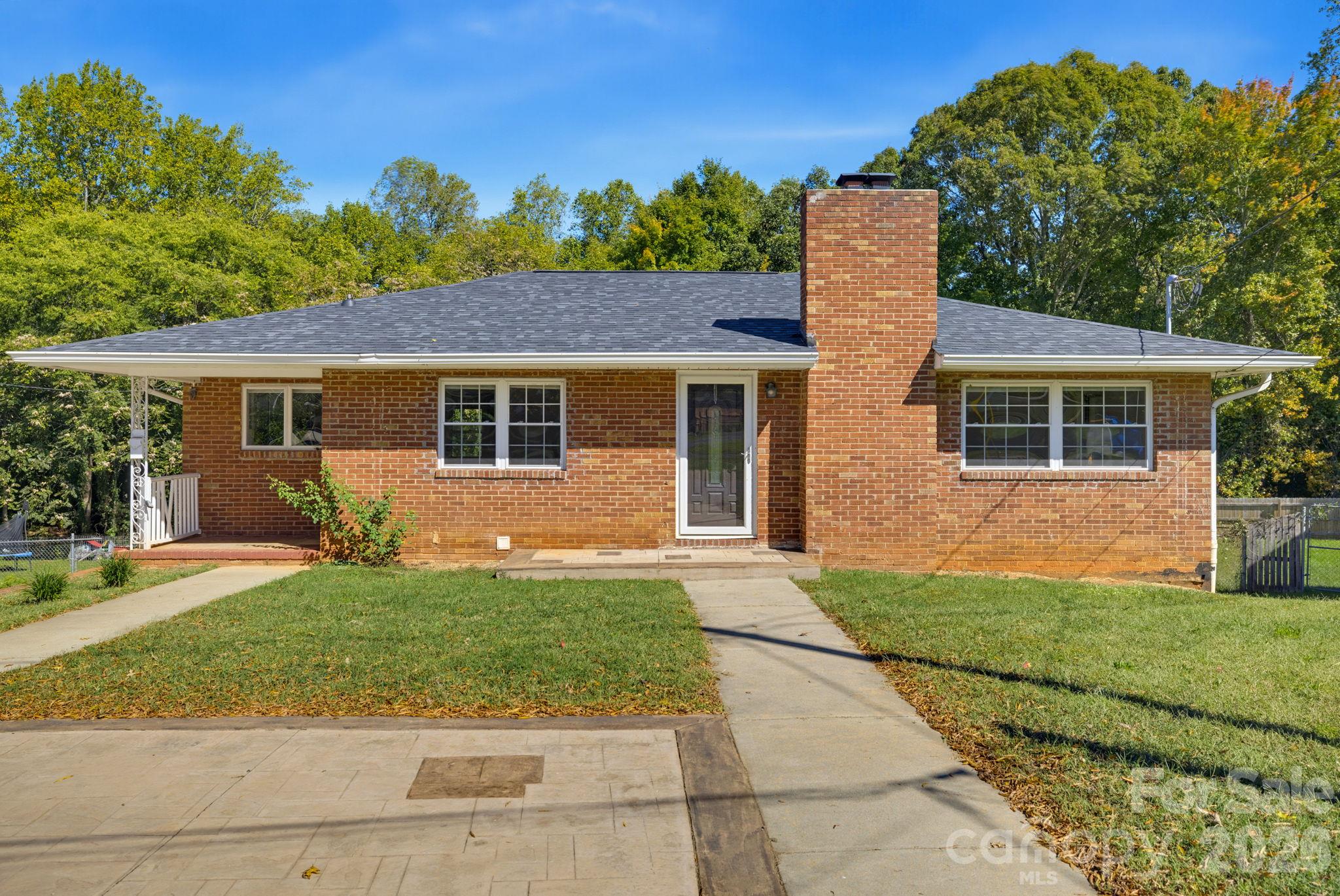 337 E Rhyne Avenue Property Photo 1