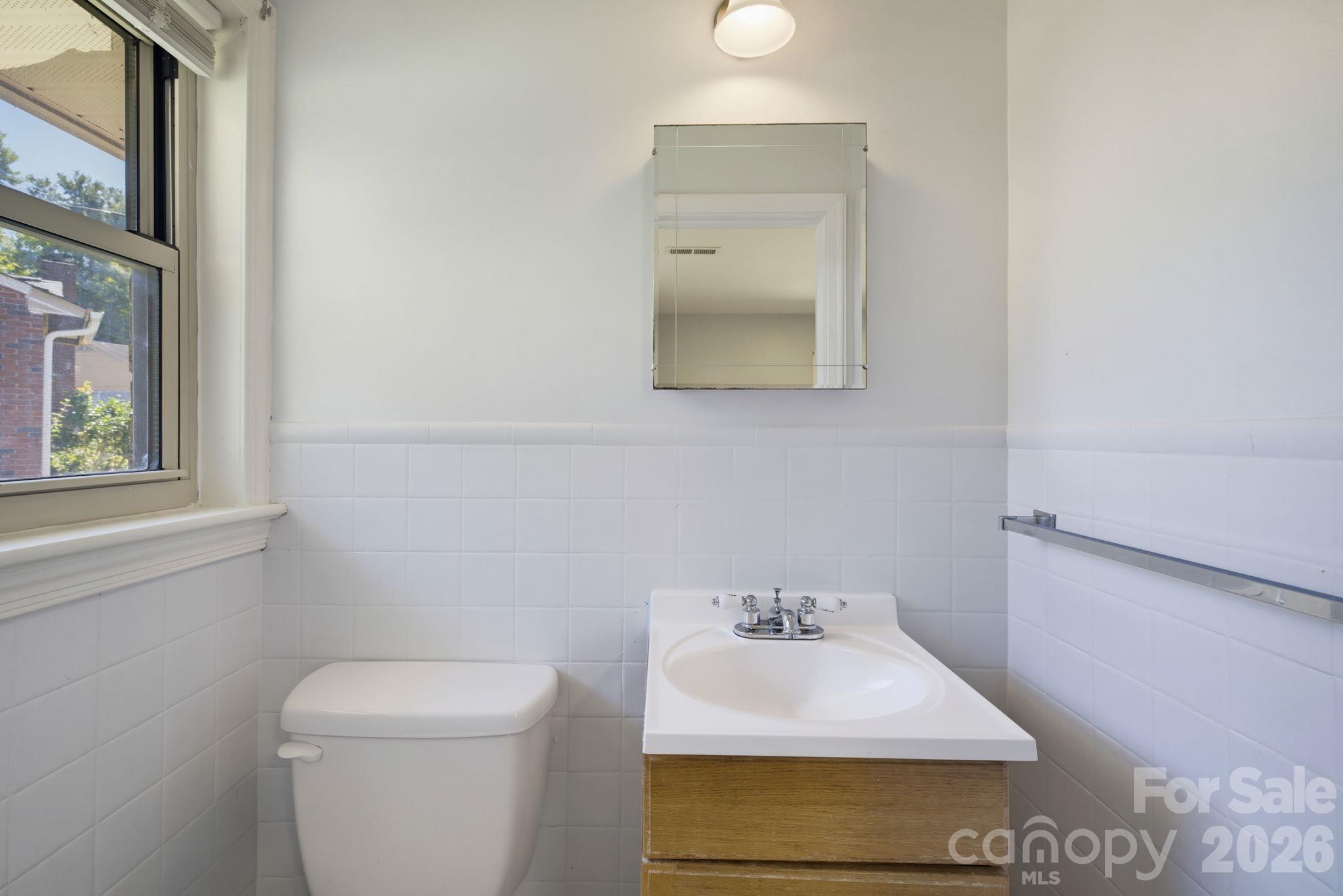 337 E Rhyne Avenue Property Photo 11