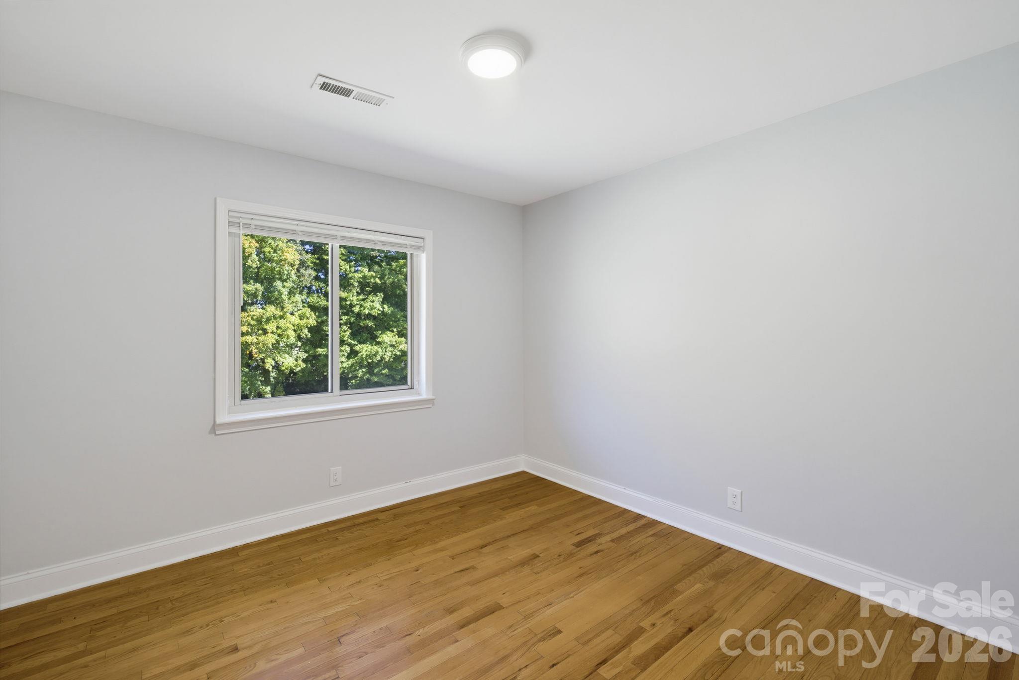 337 E Rhyne Avenue Property Photo 12