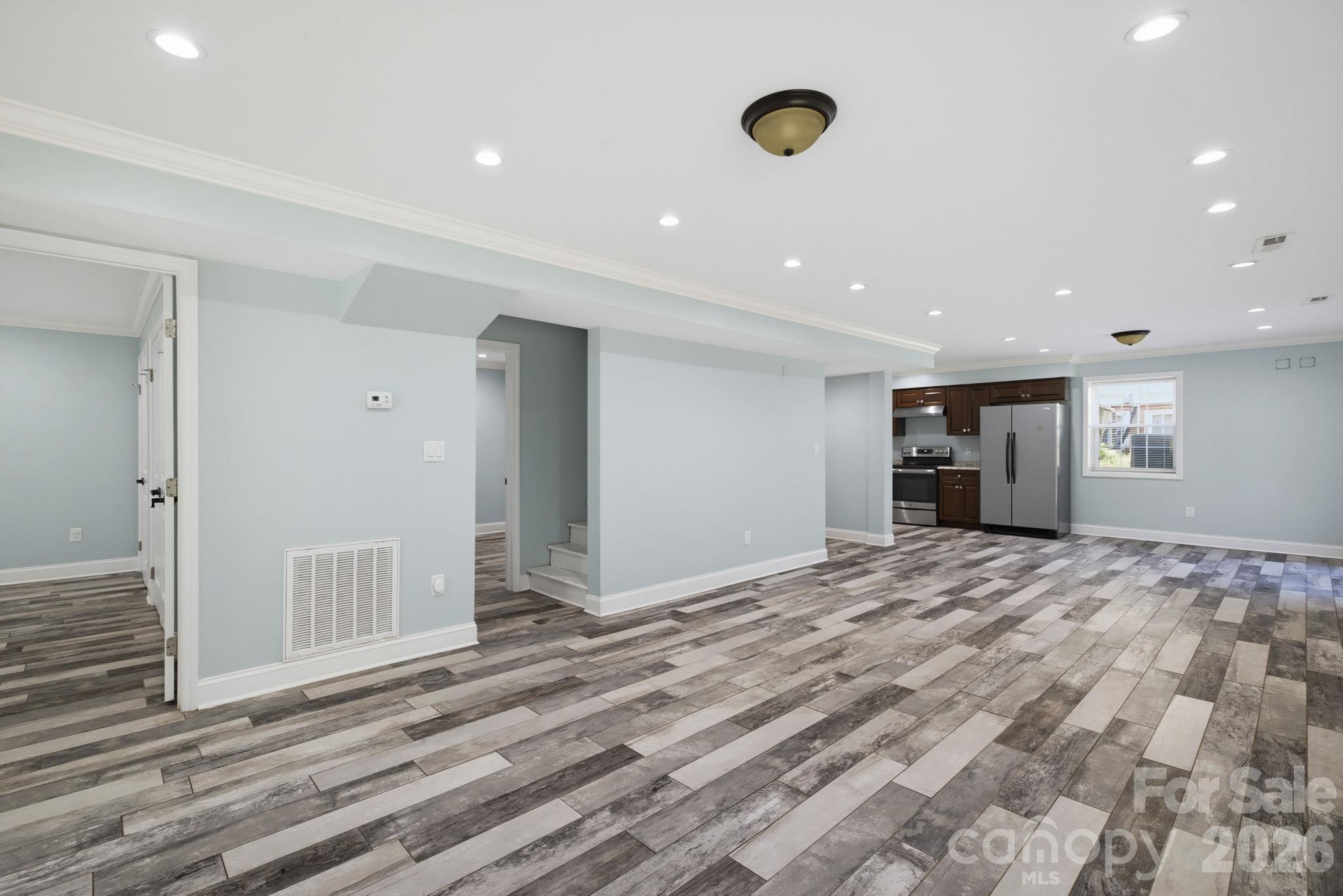 337 E Rhyne Avenue Property Photo 21