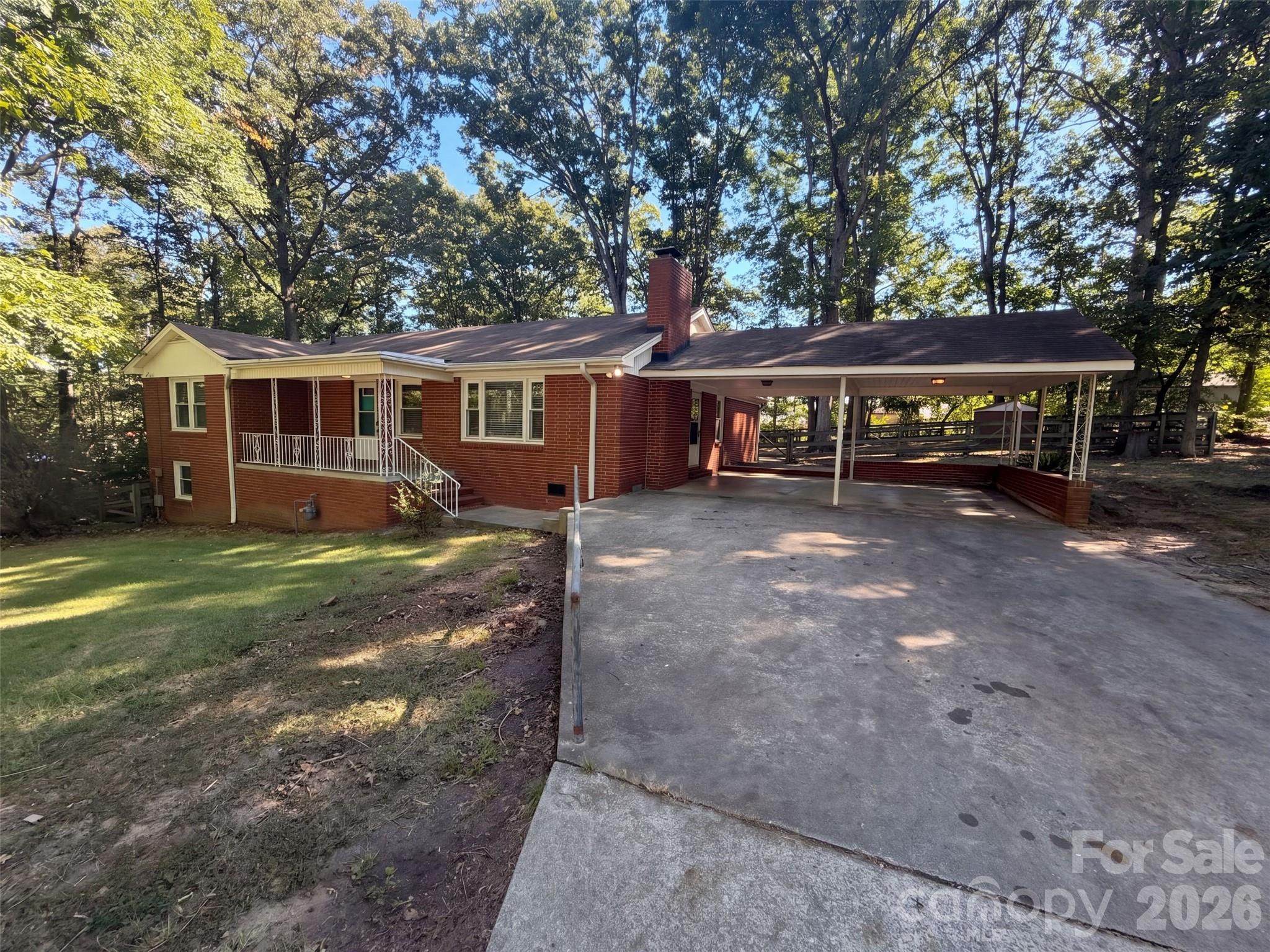 2006 Overhill Drive Property Photo 1