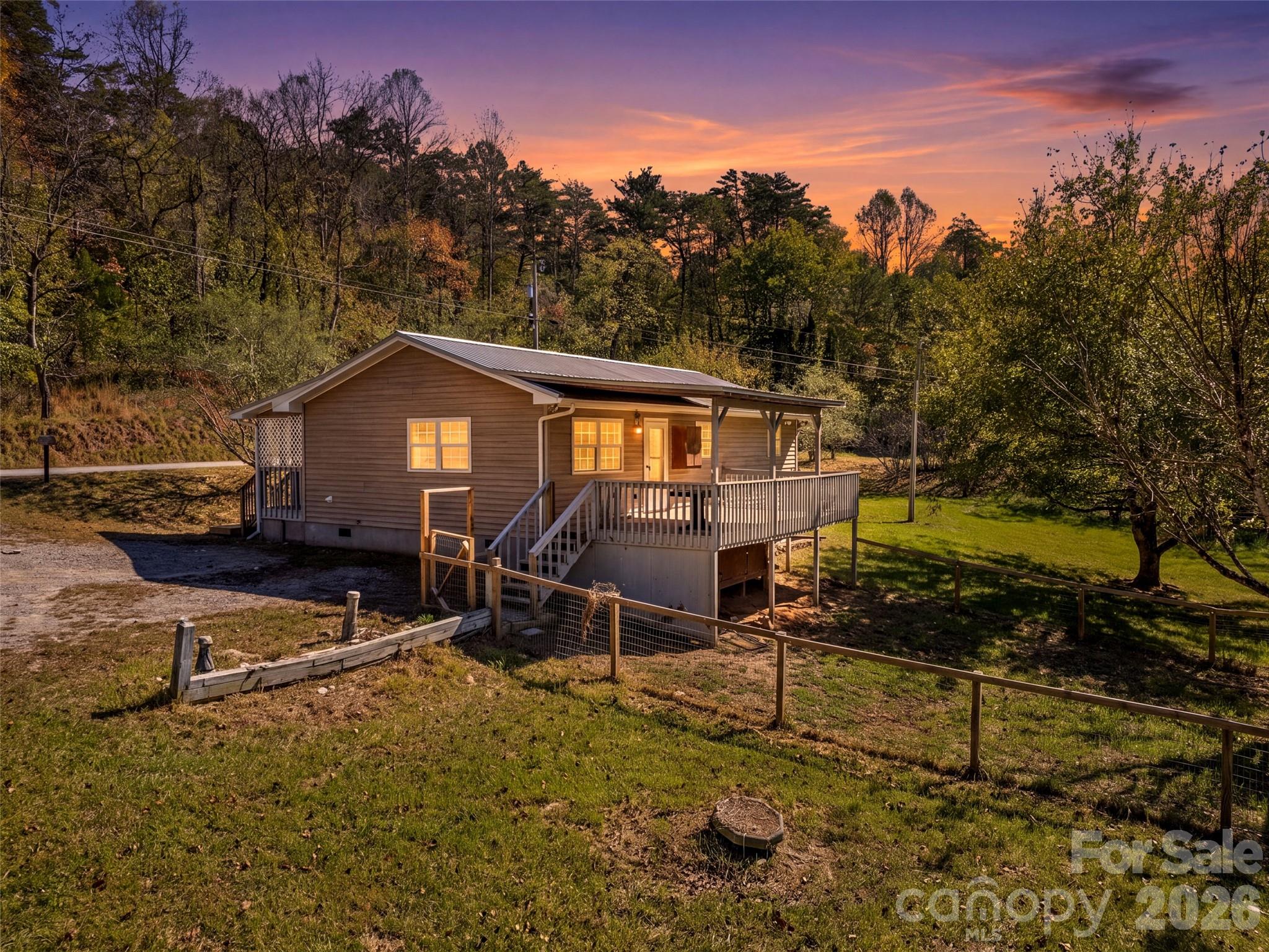 323 Joe Moody Road Property Photo 1