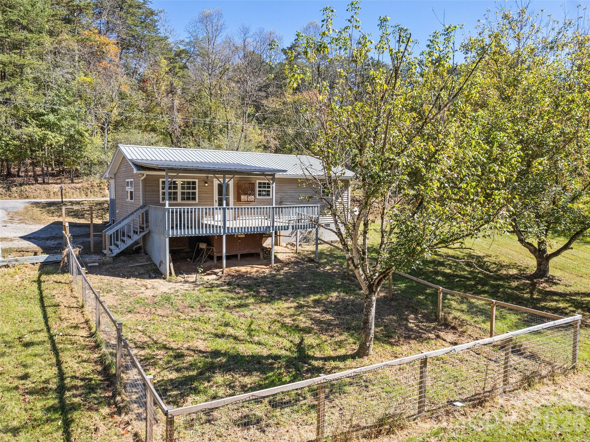 323 Joe Moody Road Property Photo 2