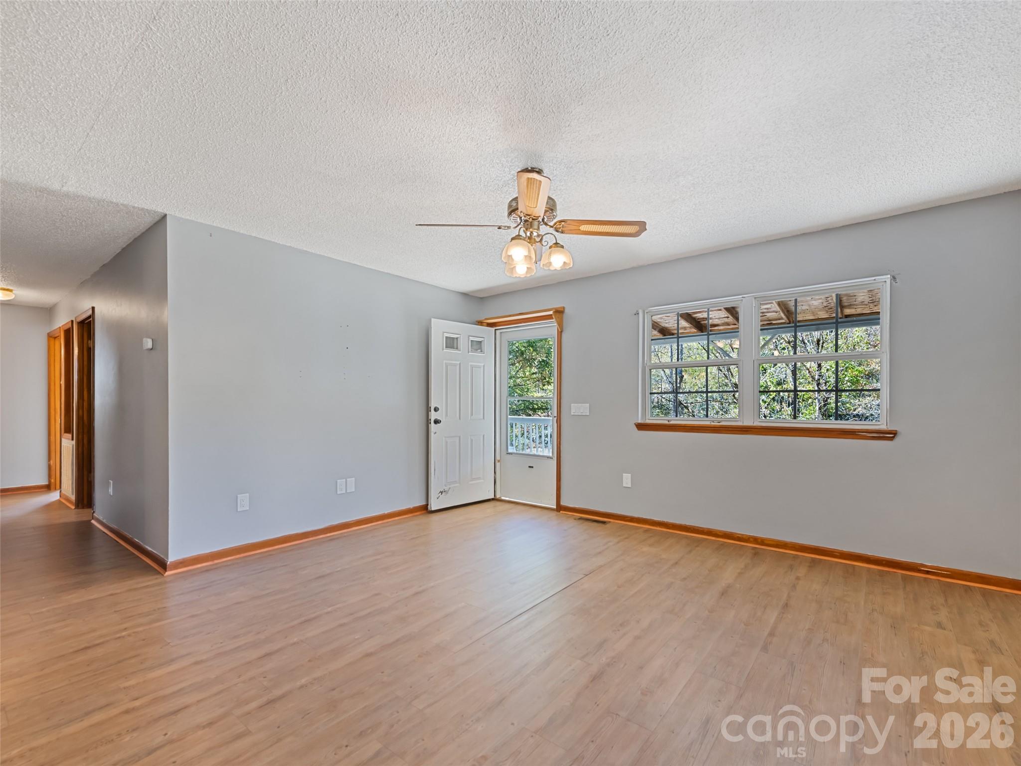 323 Joe Moody Road Property Photo 6
