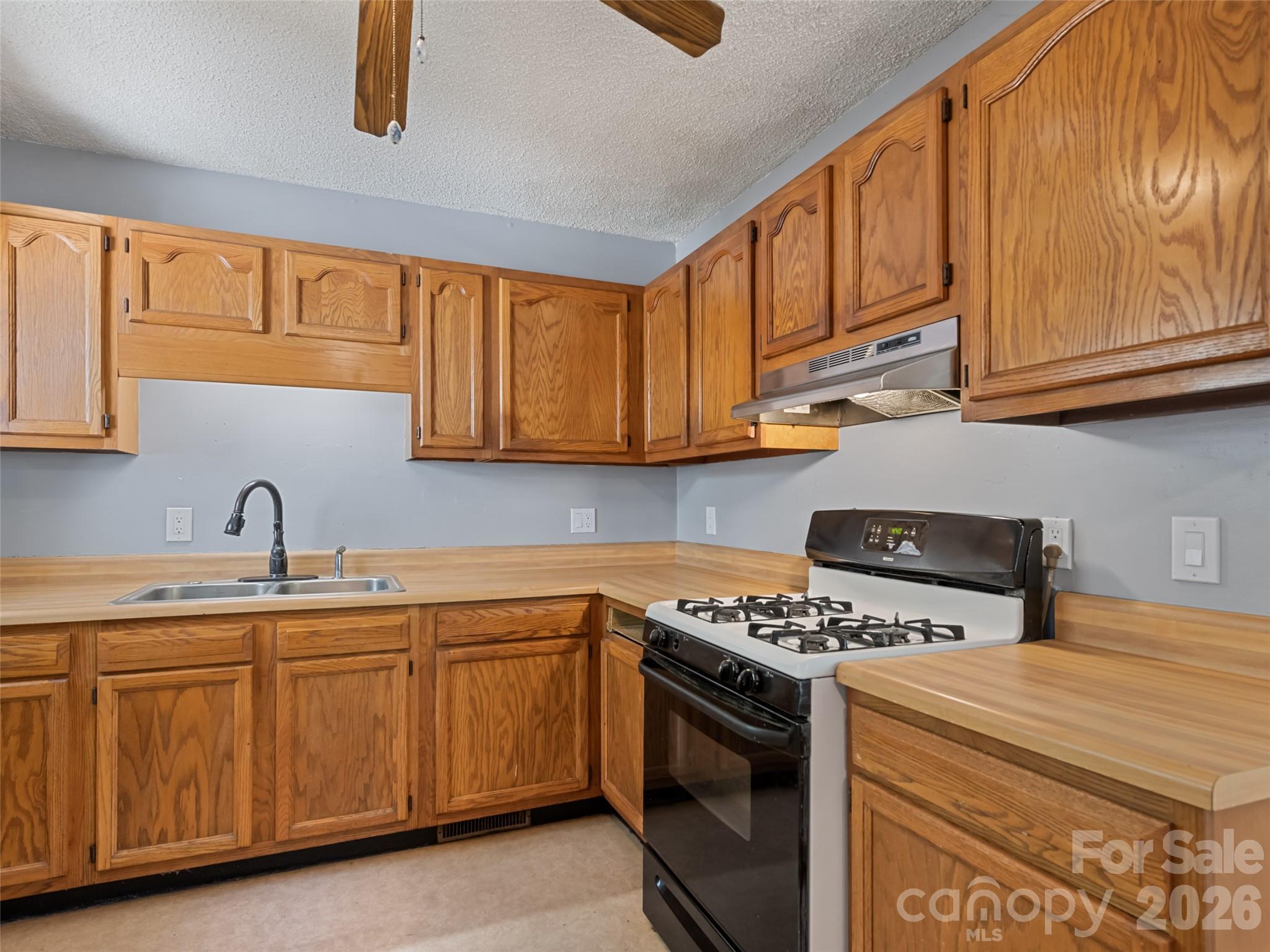323 Joe Moody Road Property Photo 9