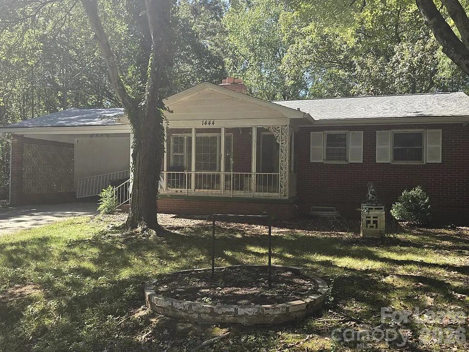 1444 Harris Street Property Photo 1