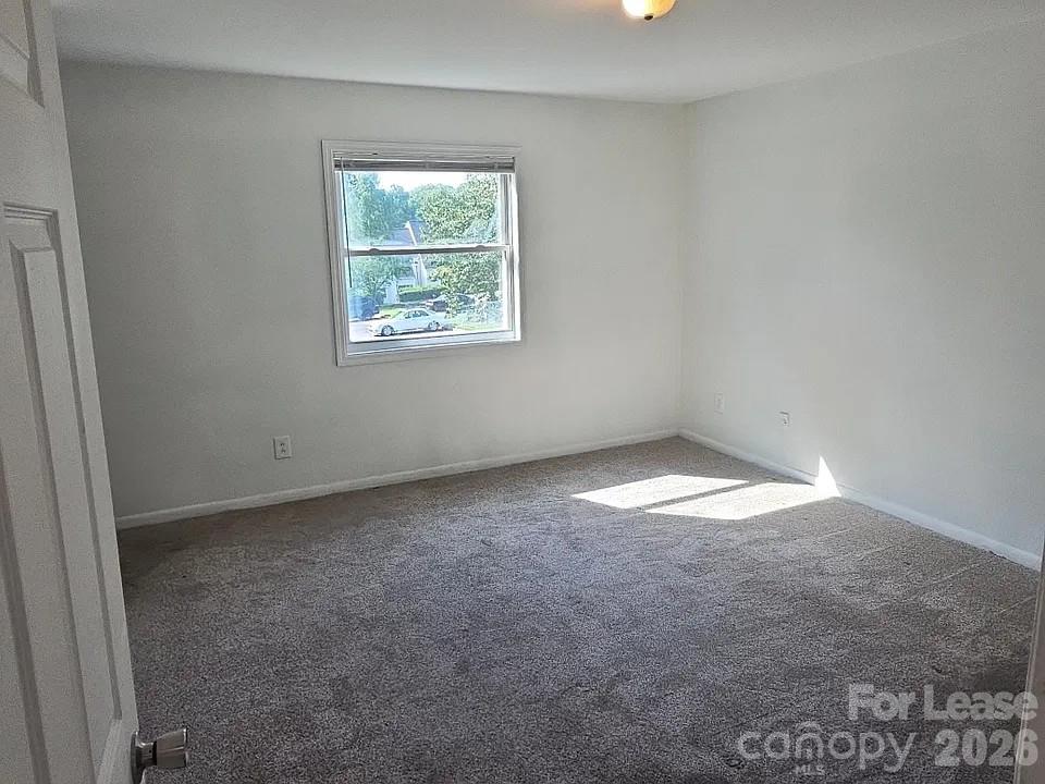 9105 Spyglass Place Property Photo 9