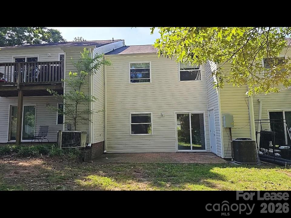 9105 Spyglass Place Property Photo 11