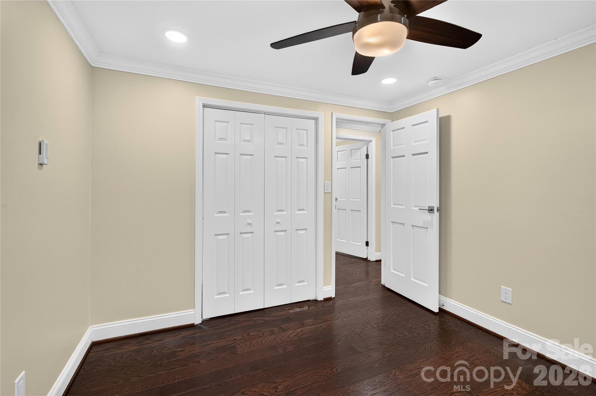 5011 Forest Mountain Court Property Photo 9