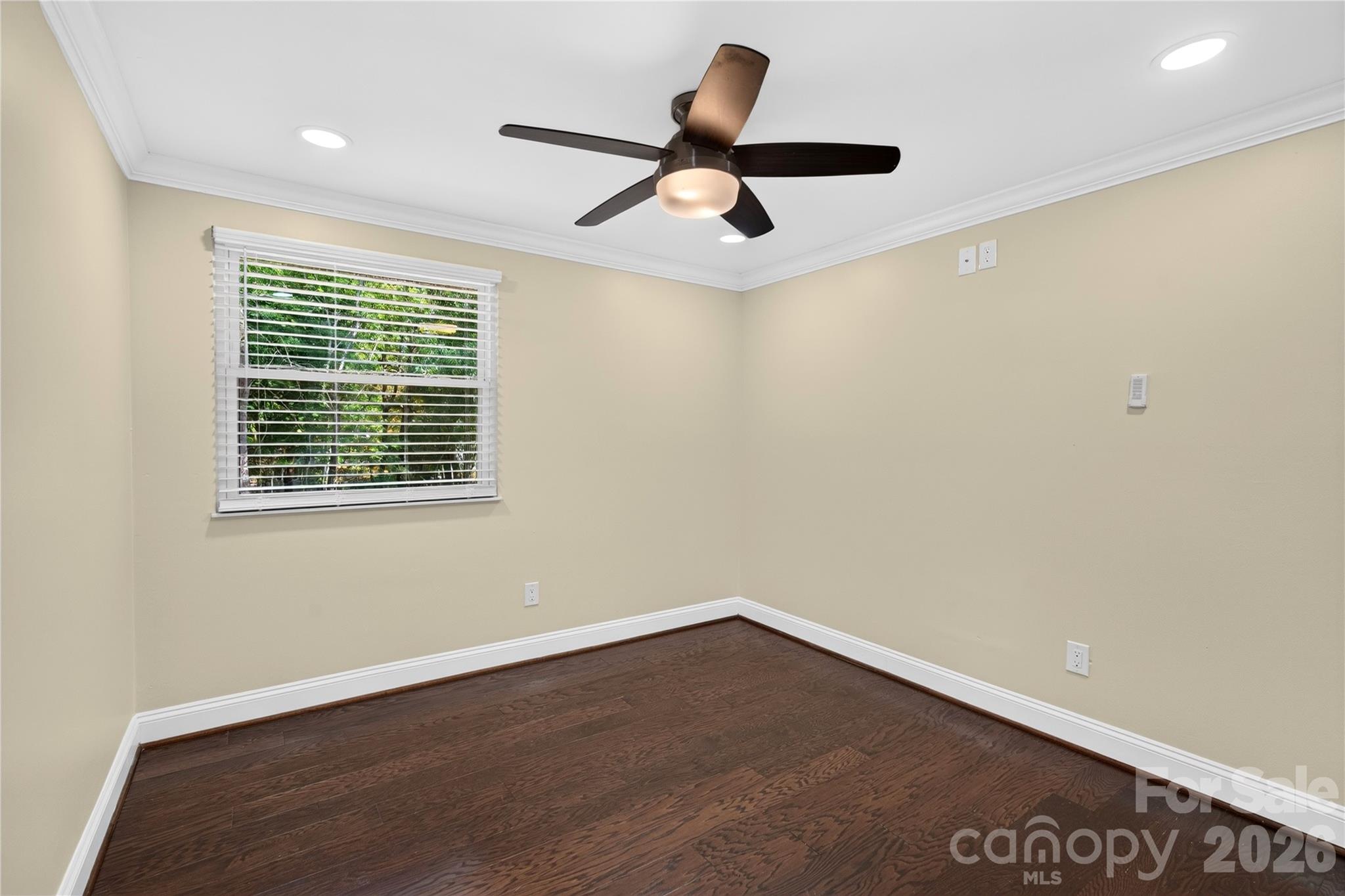 5011 Forest Mountain Court Property Photo 10