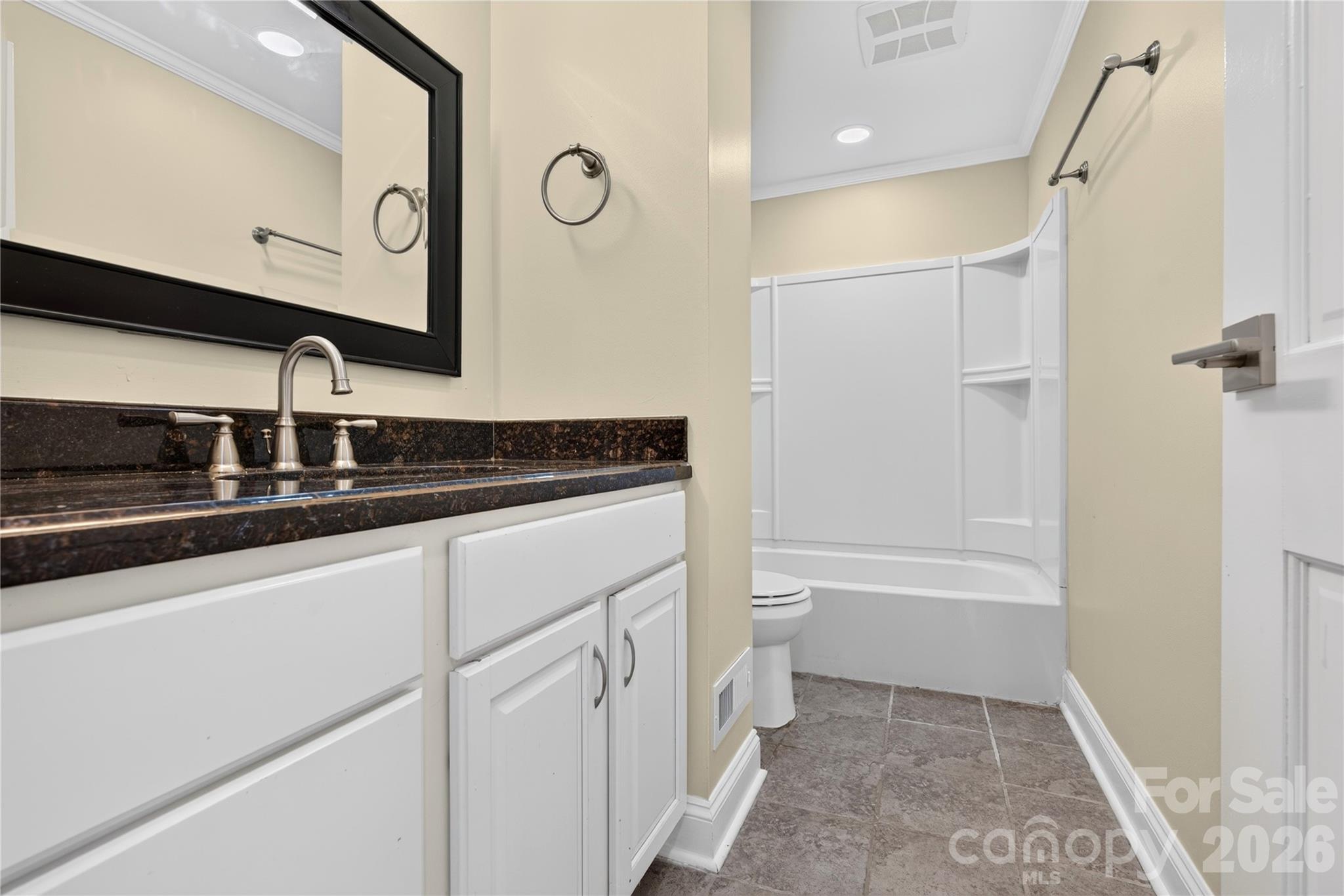 5011 Forest Mountain Court Property Photo 11