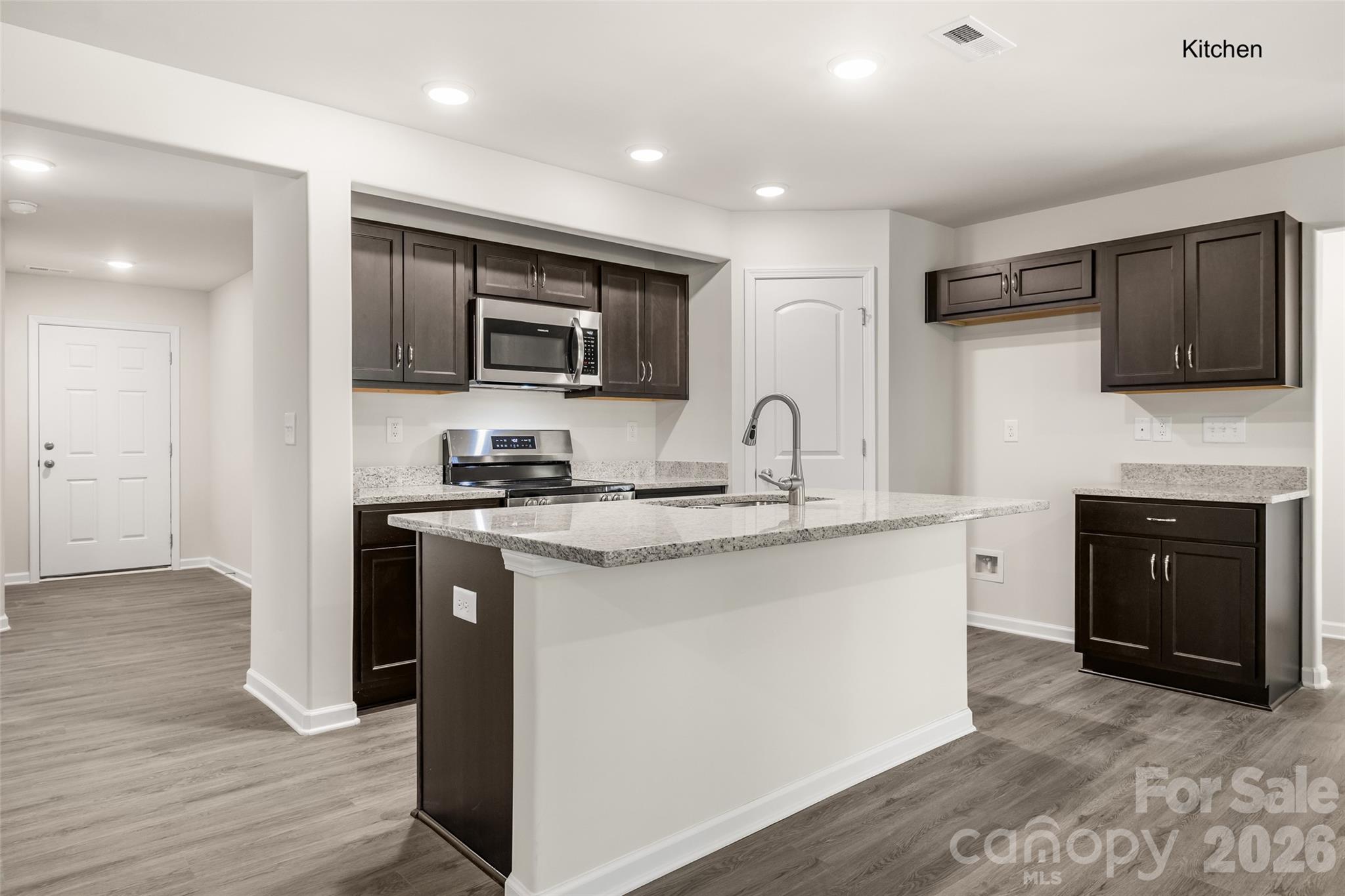 1719 Evans Drive Property Photo 4