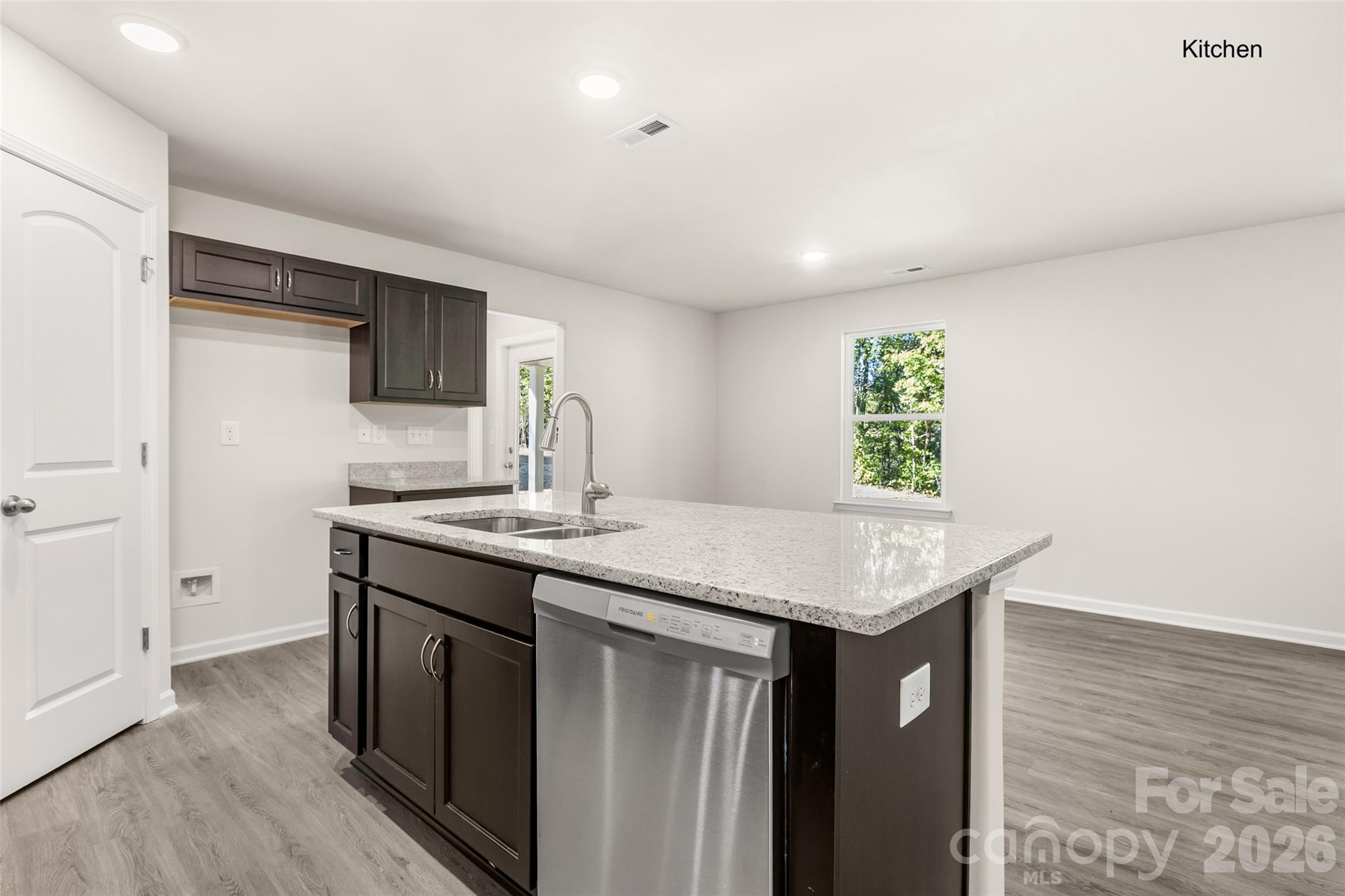 1719 Evans Drive Property Photo 6