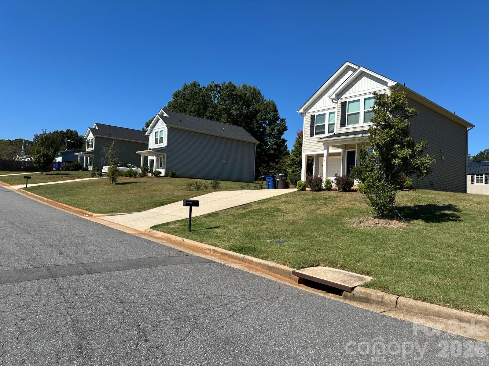 1316 Yadkin Street Property Photo 2