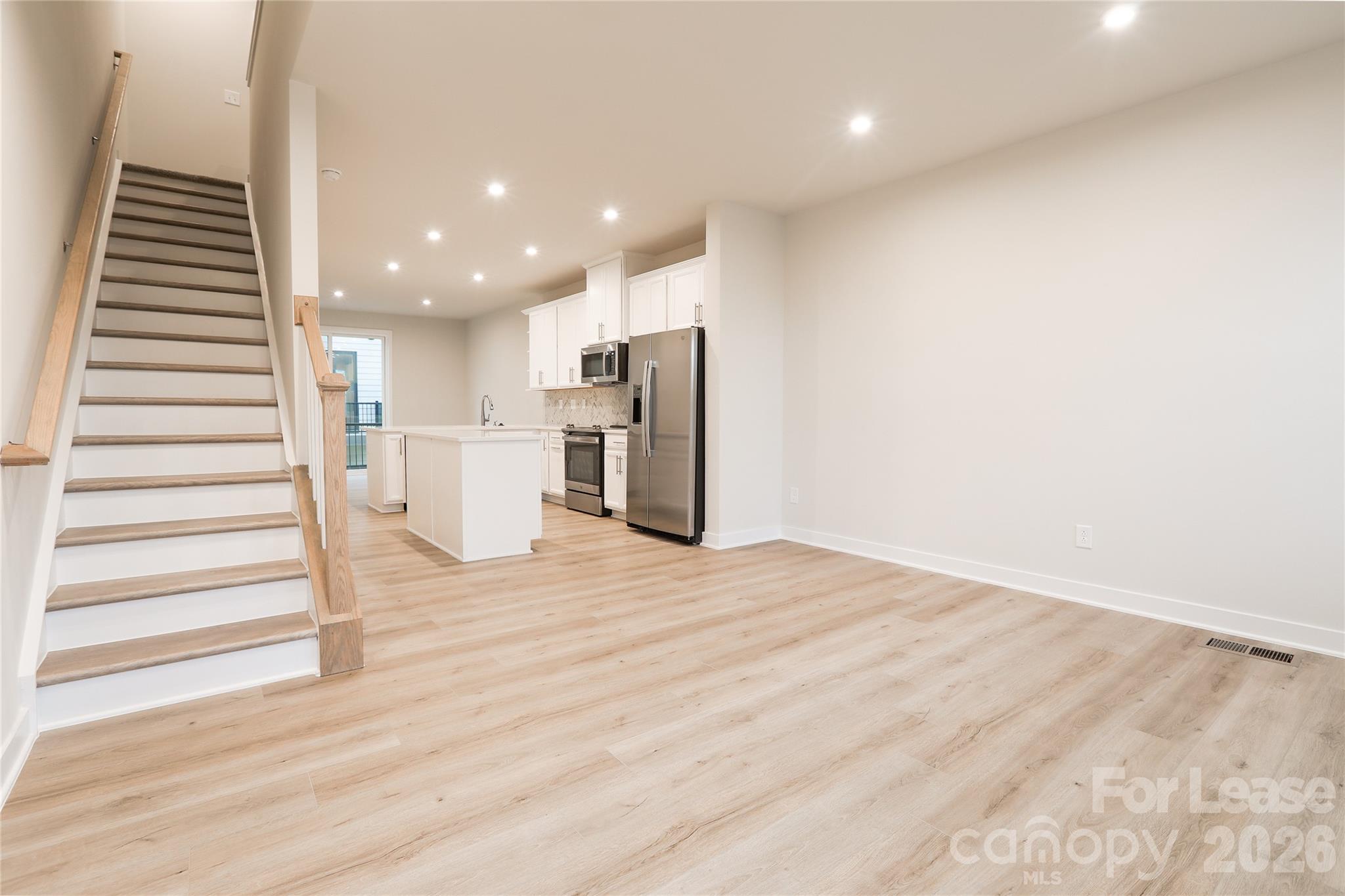 1015 Simcoe Lane Property Photo 3