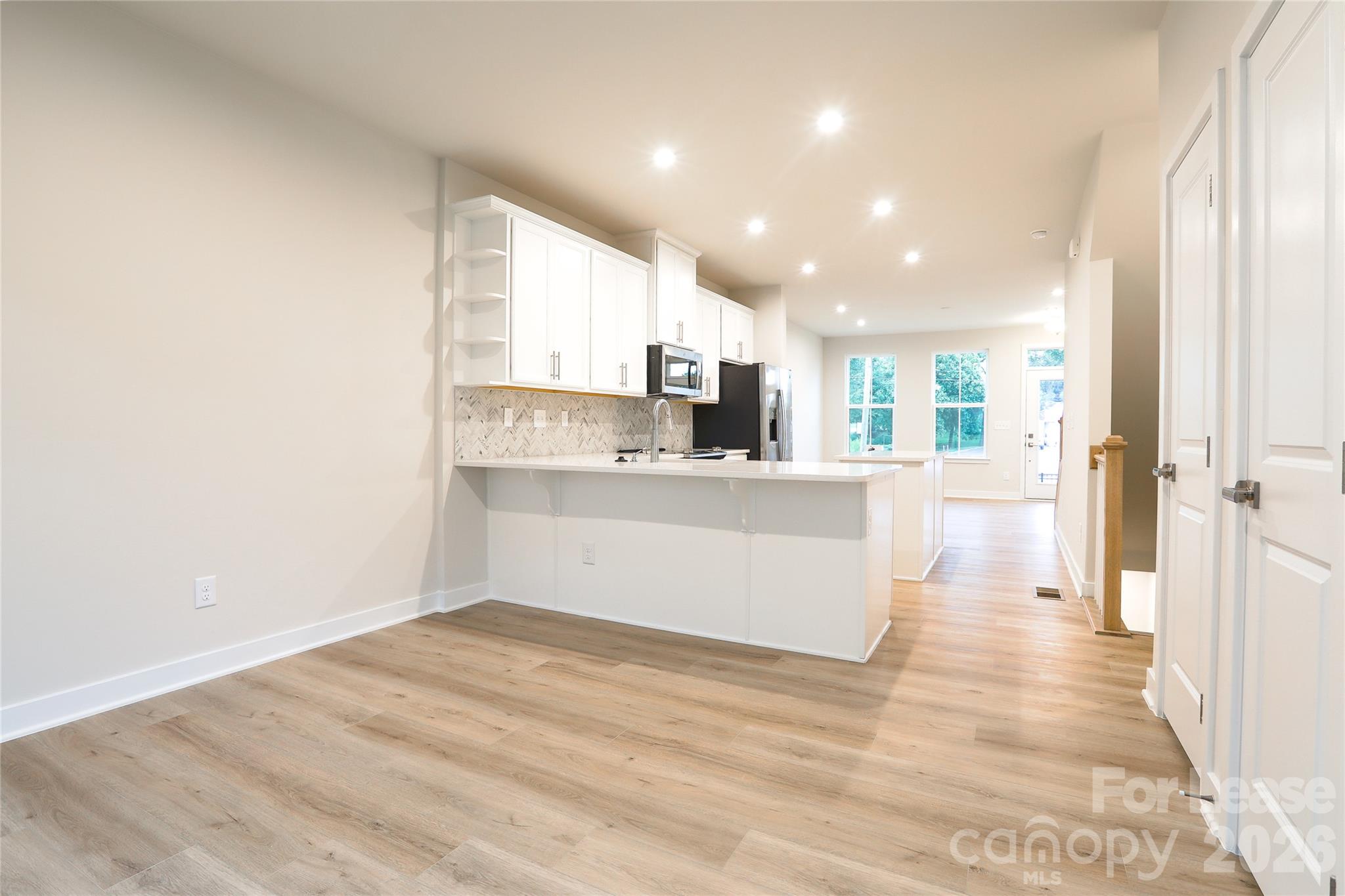 1015 Simcoe Lane Property Photo 7