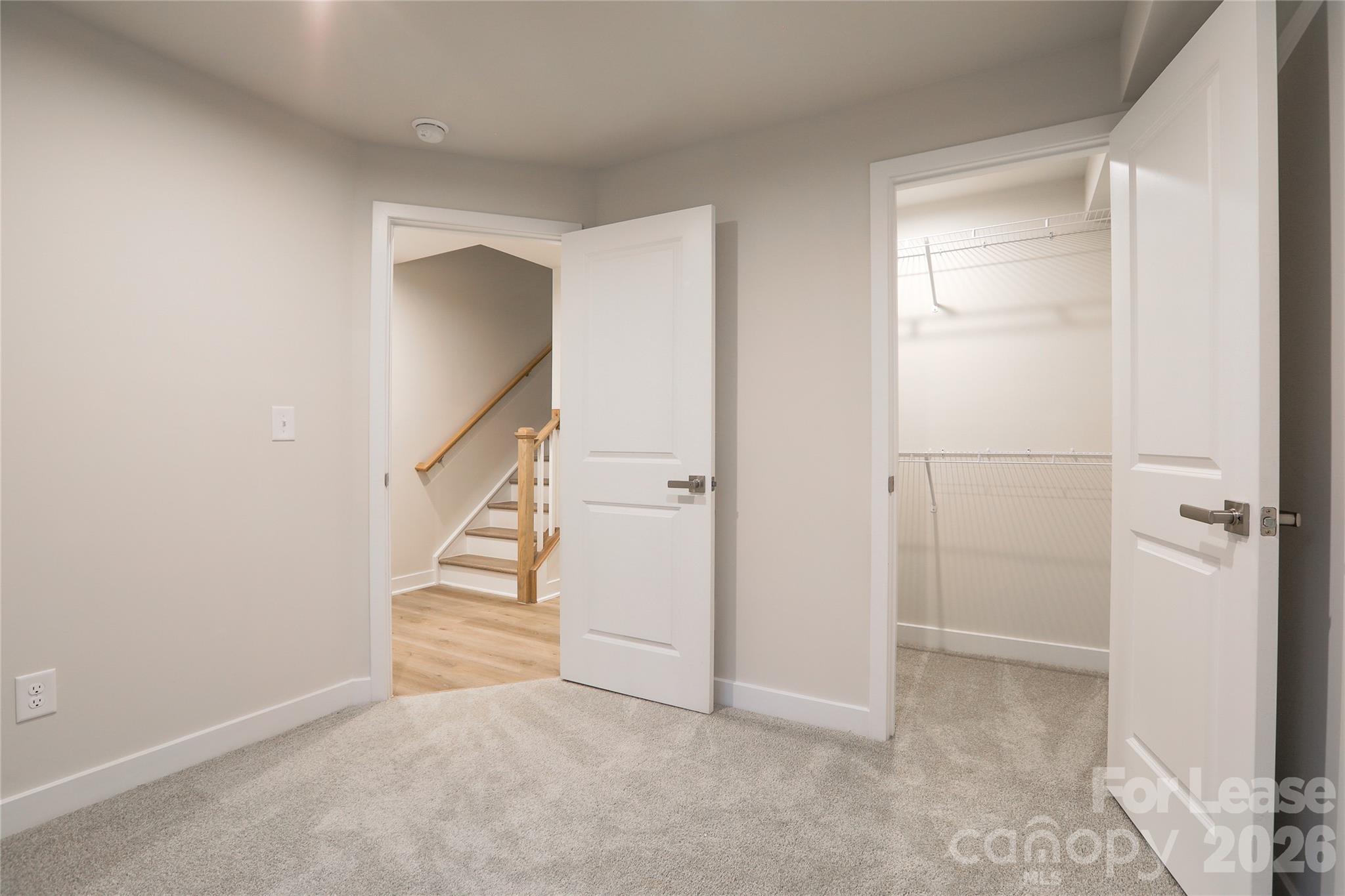 1015 Simcoe Lane Property Photo 30