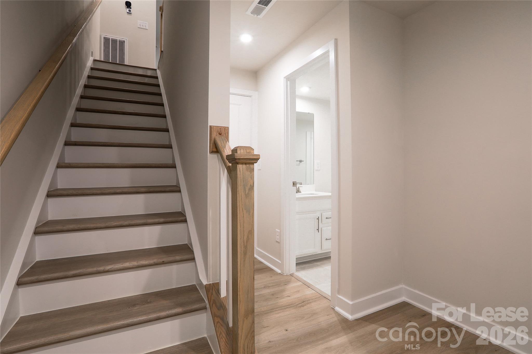 1015 Simcoe Lane Property Photo 32