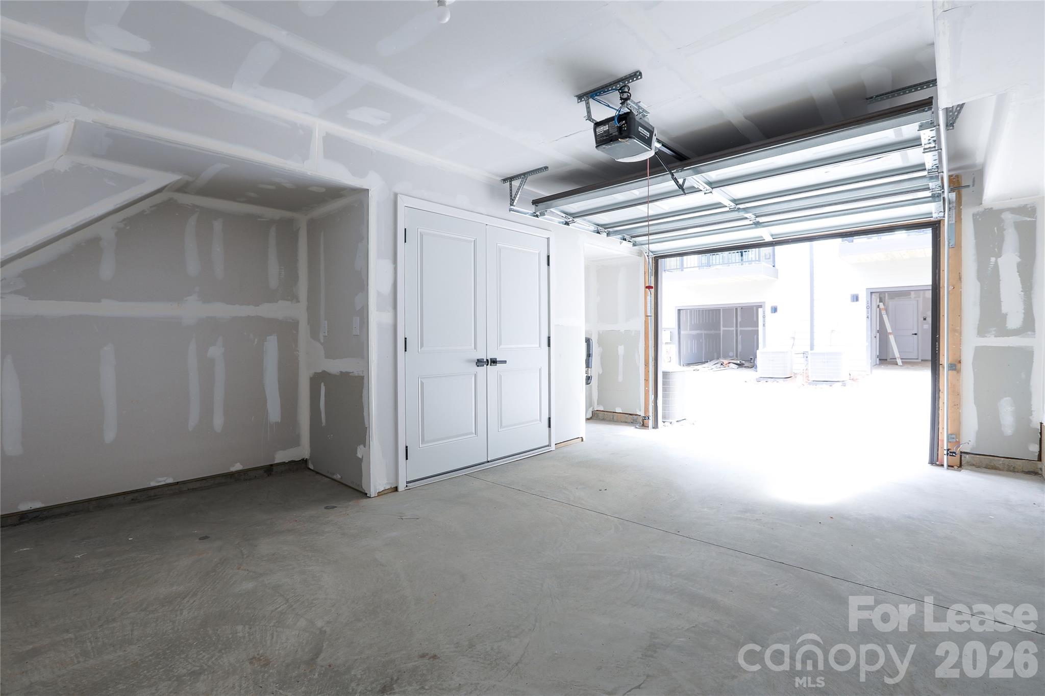 1015 Simcoe Lane Property Photo 35