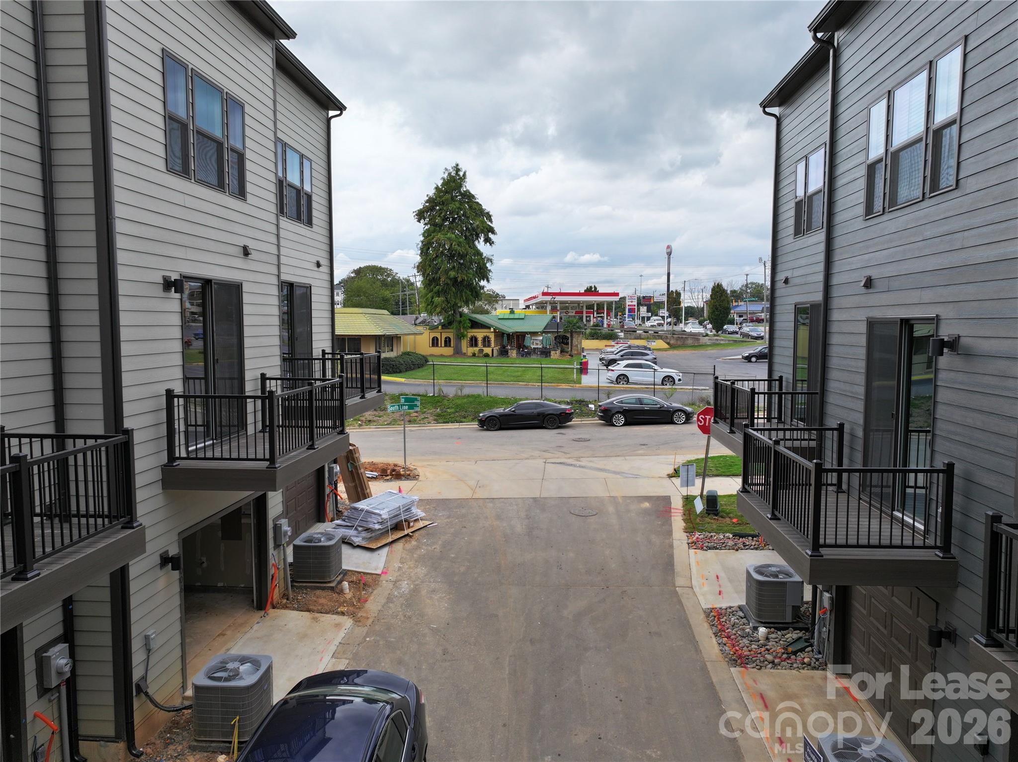 1015 Simcoe Lane Property Photo 40