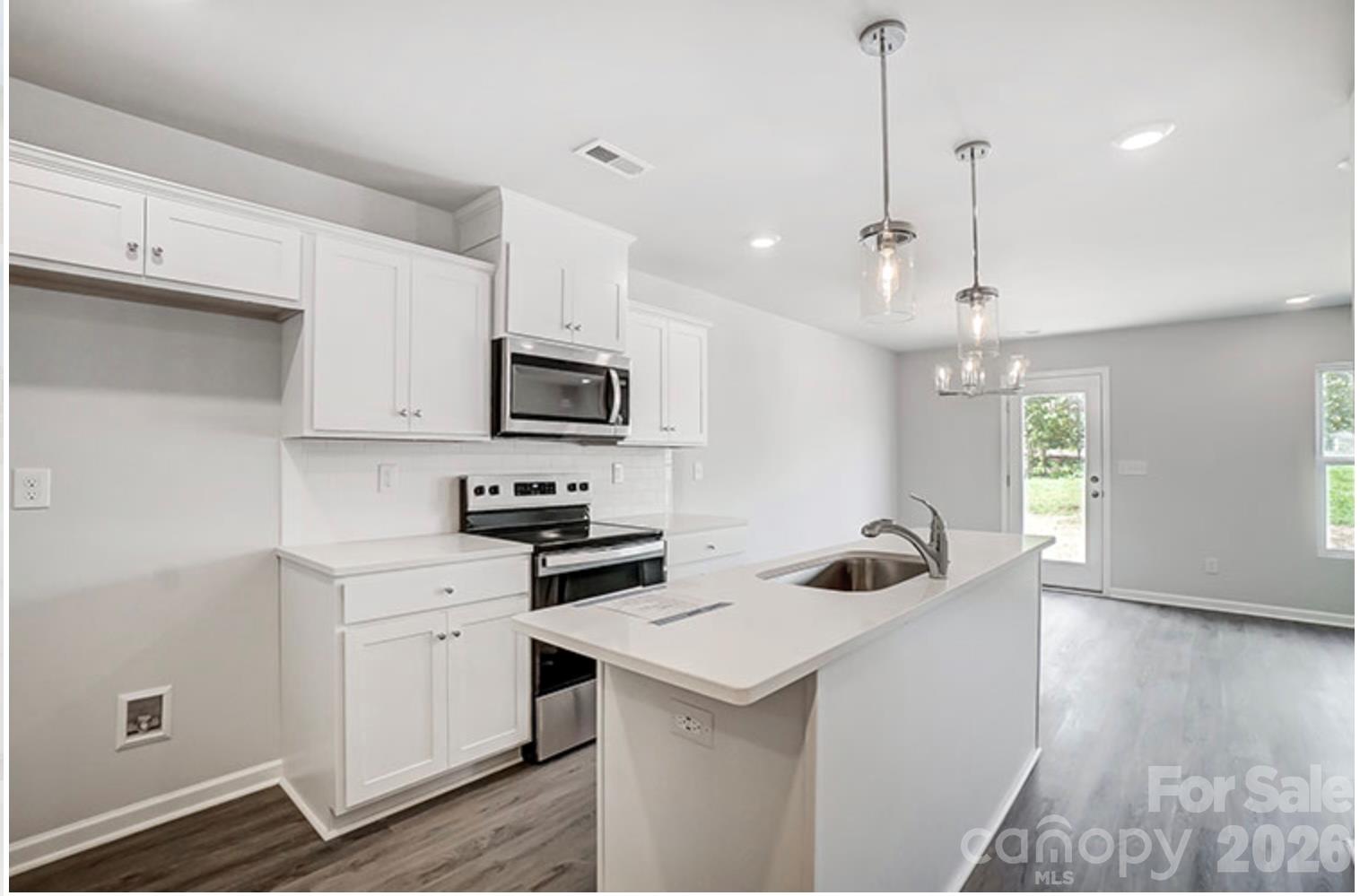 1324 Yadkin Street Property Photo 4