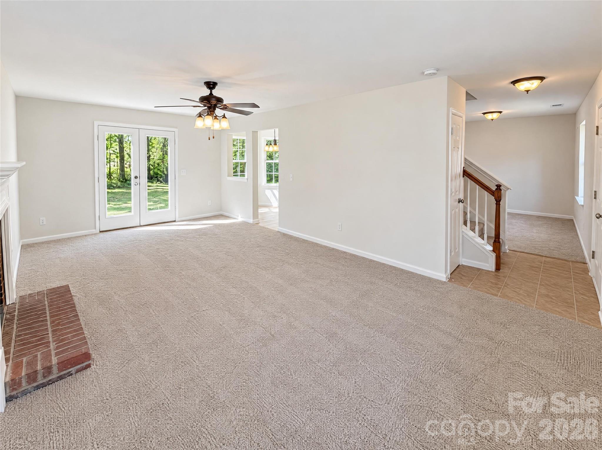 2424 Sloan Drive Property Photo 11