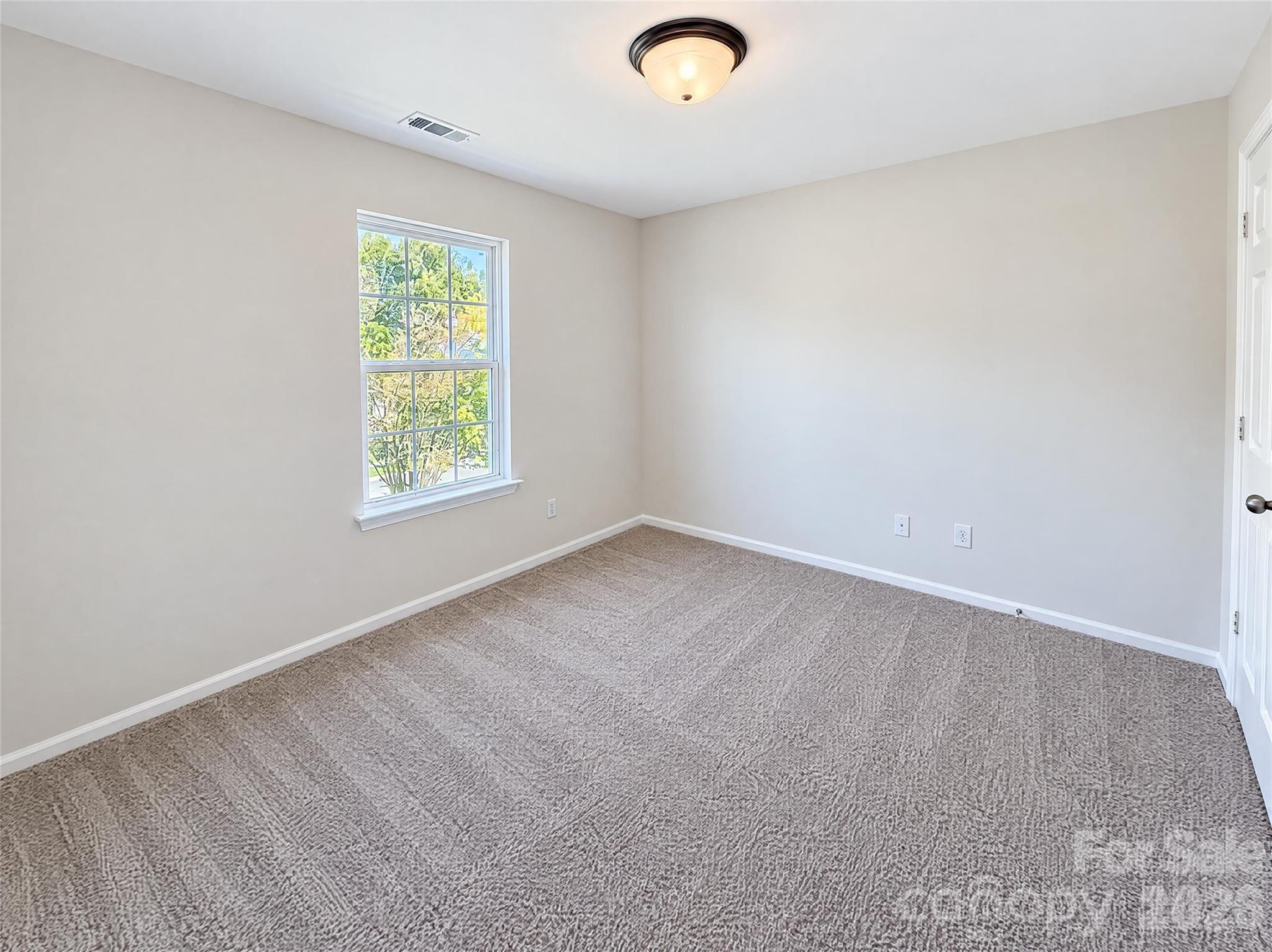 2424 Sloan Drive Property Photo 17