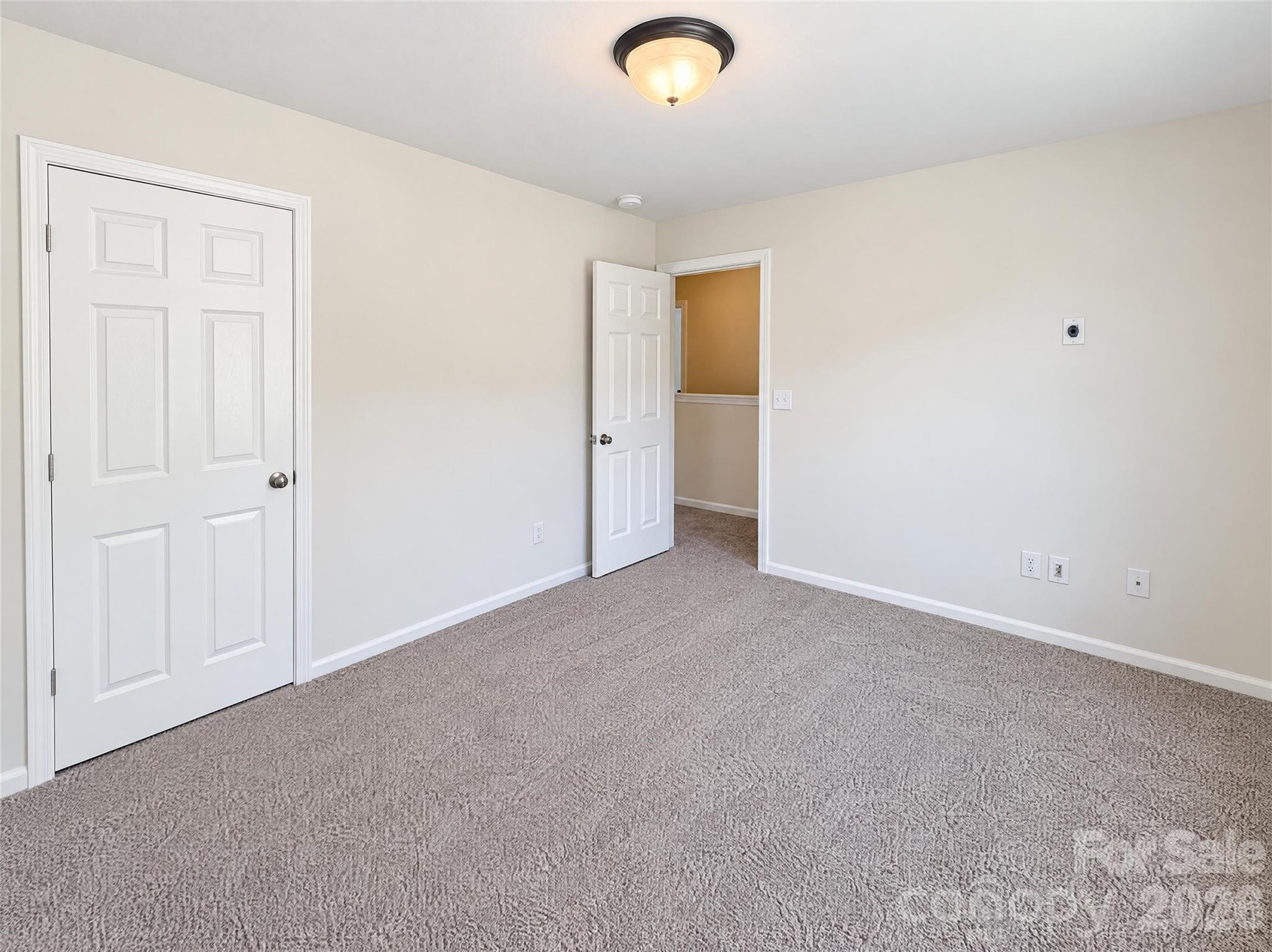 2424 Sloan Drive Property Photo 18