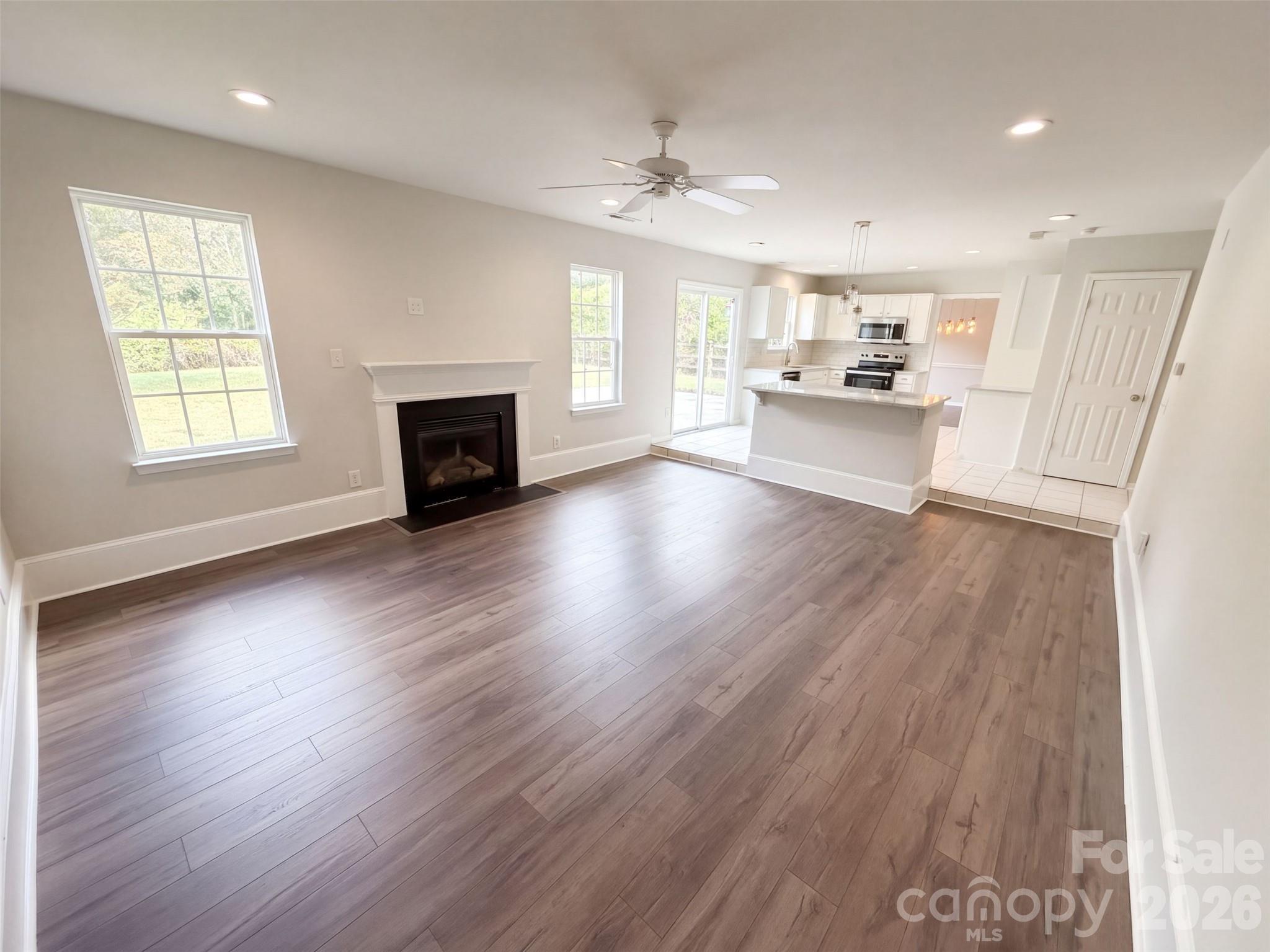 815 Southridge Drive Property Photo 8