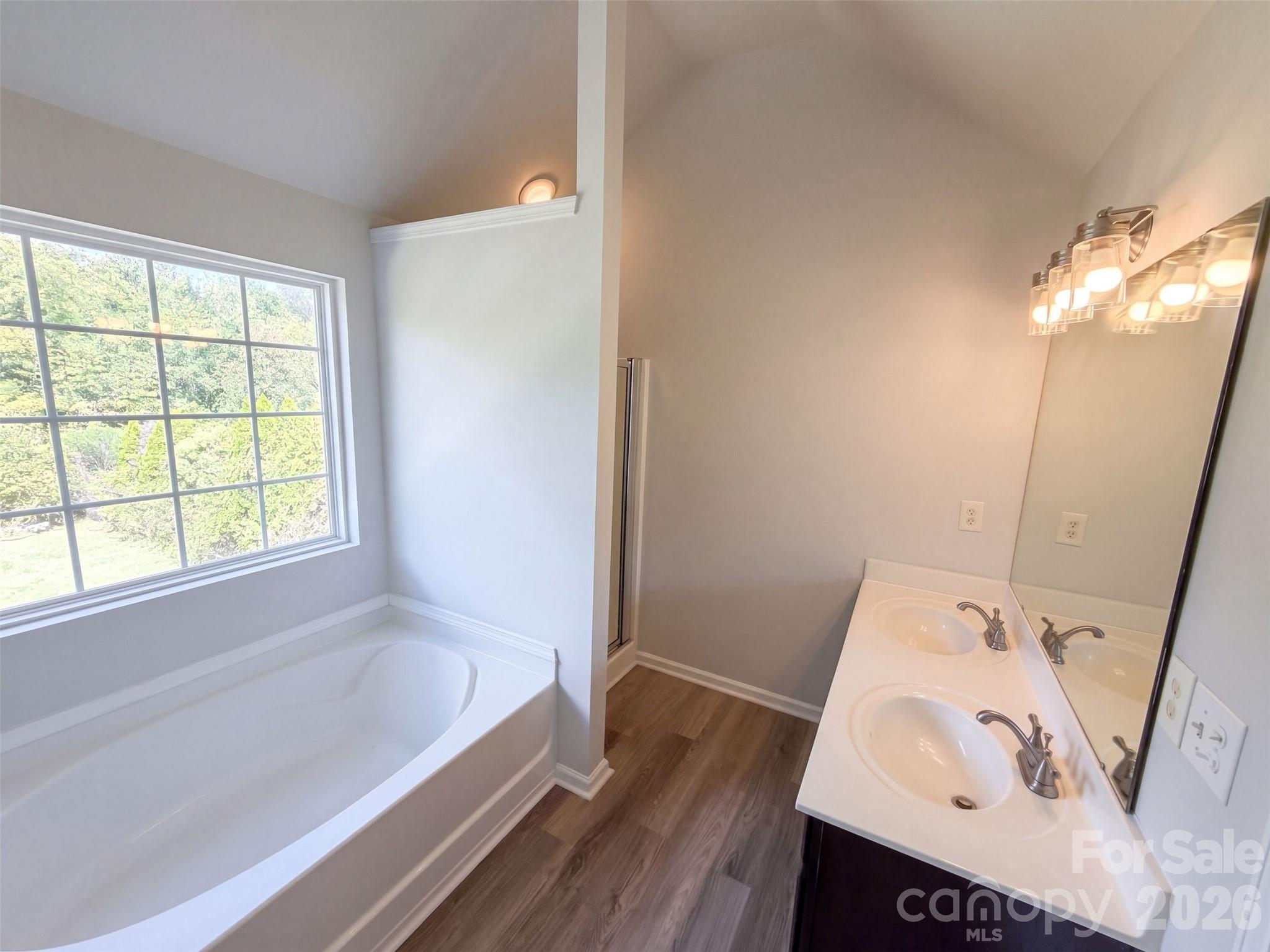 815 Southridge Drive Property Photo 10