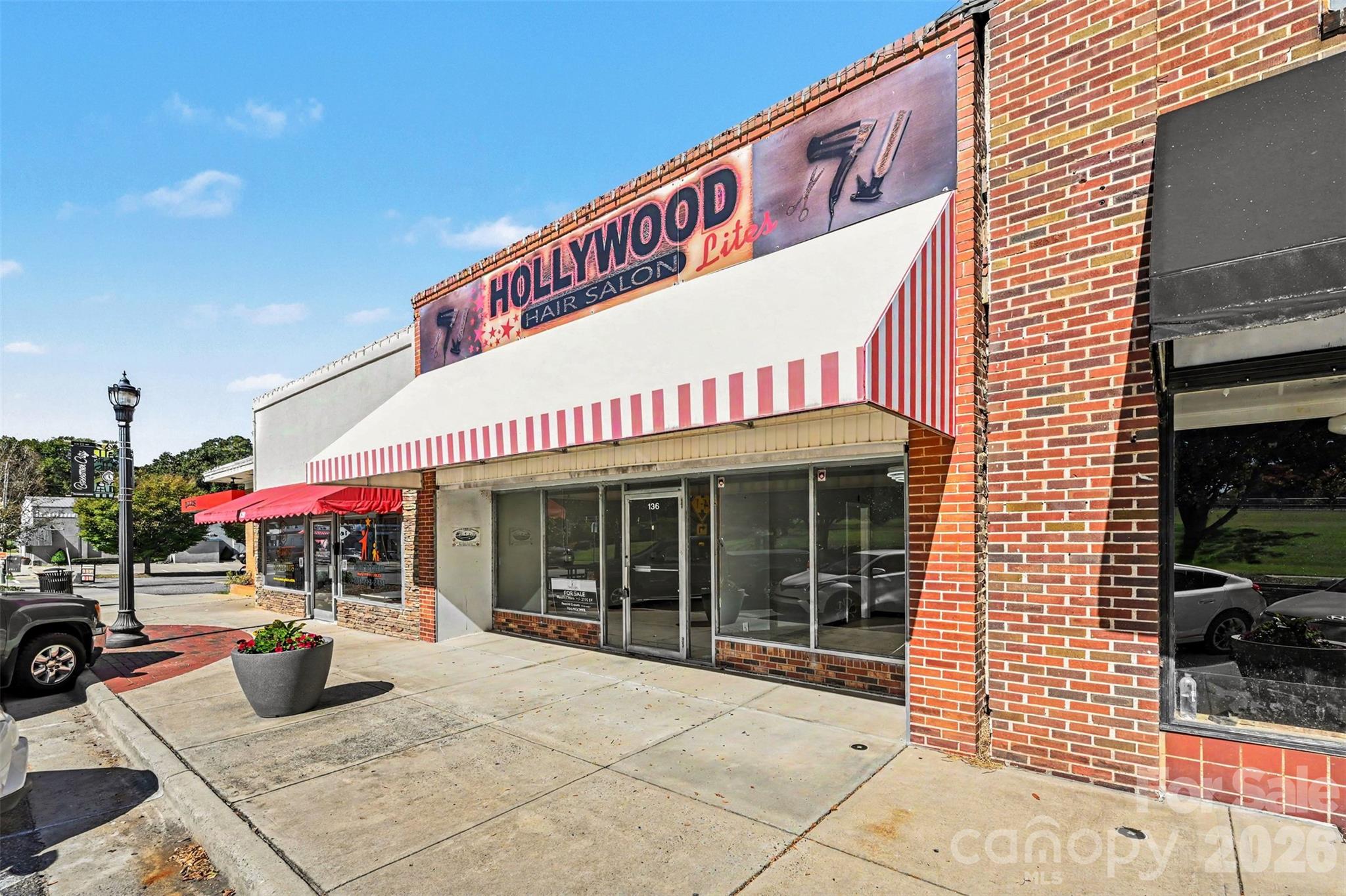 136 W Virginia Avenue Property Photo 4