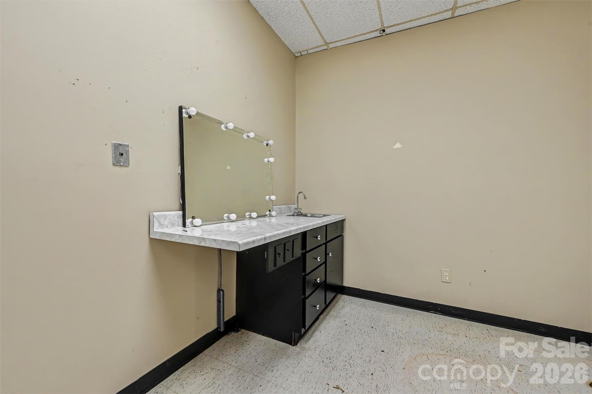 136 W Virginia Avenue Property Photo 25