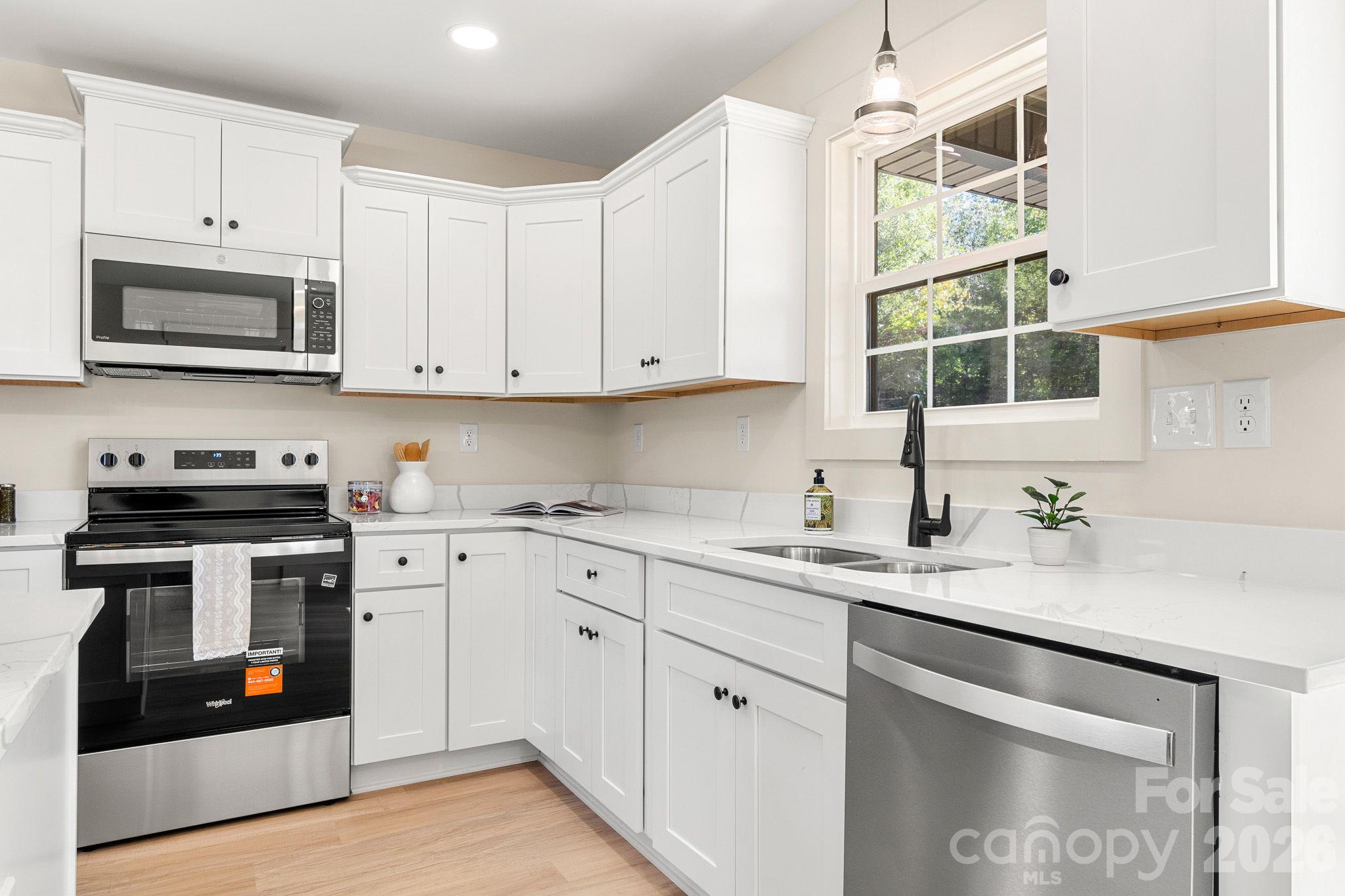 179 Springlake Road Property Photo 11
