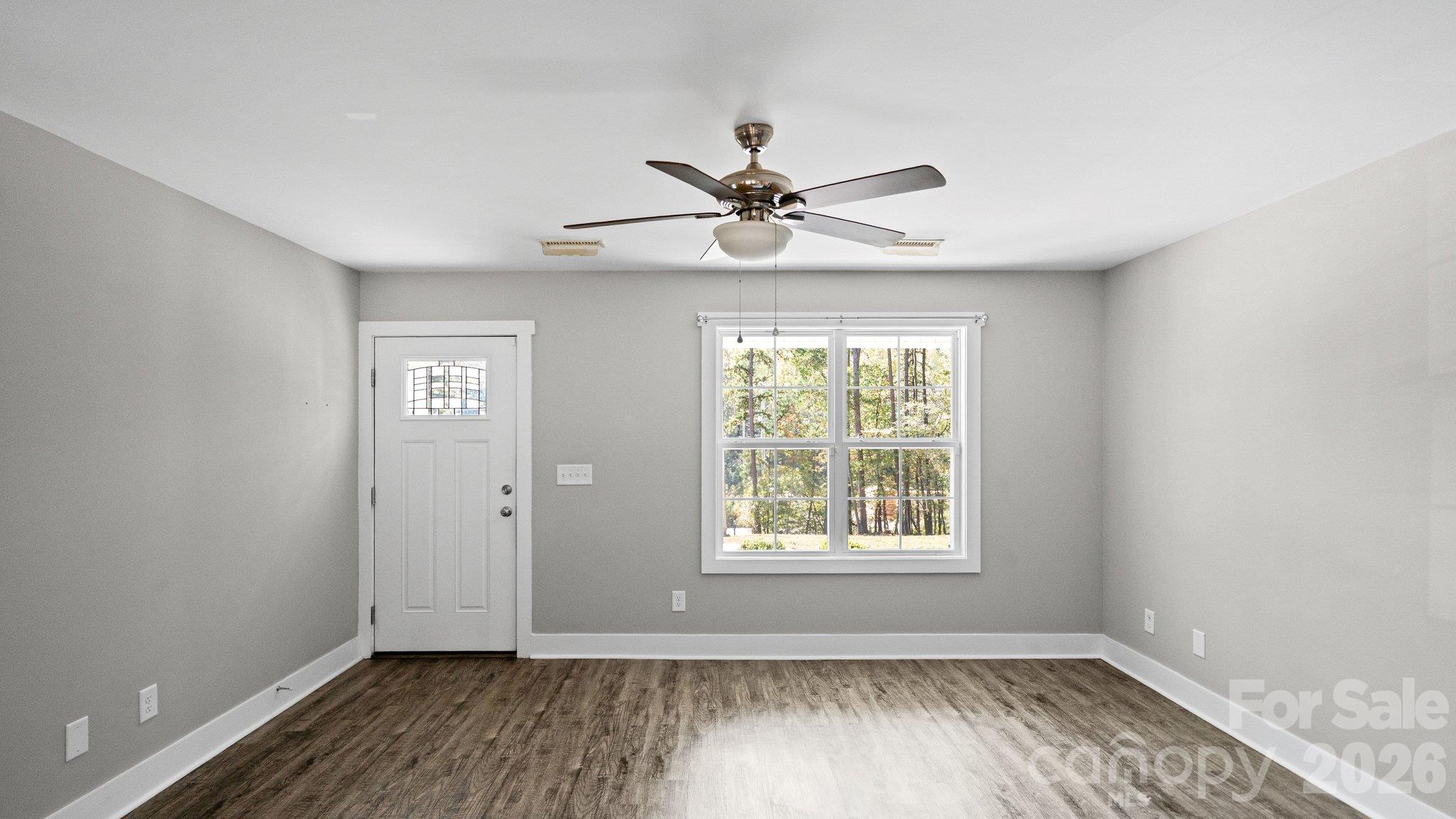 1522 Snuggs Park Road Property Photo 4