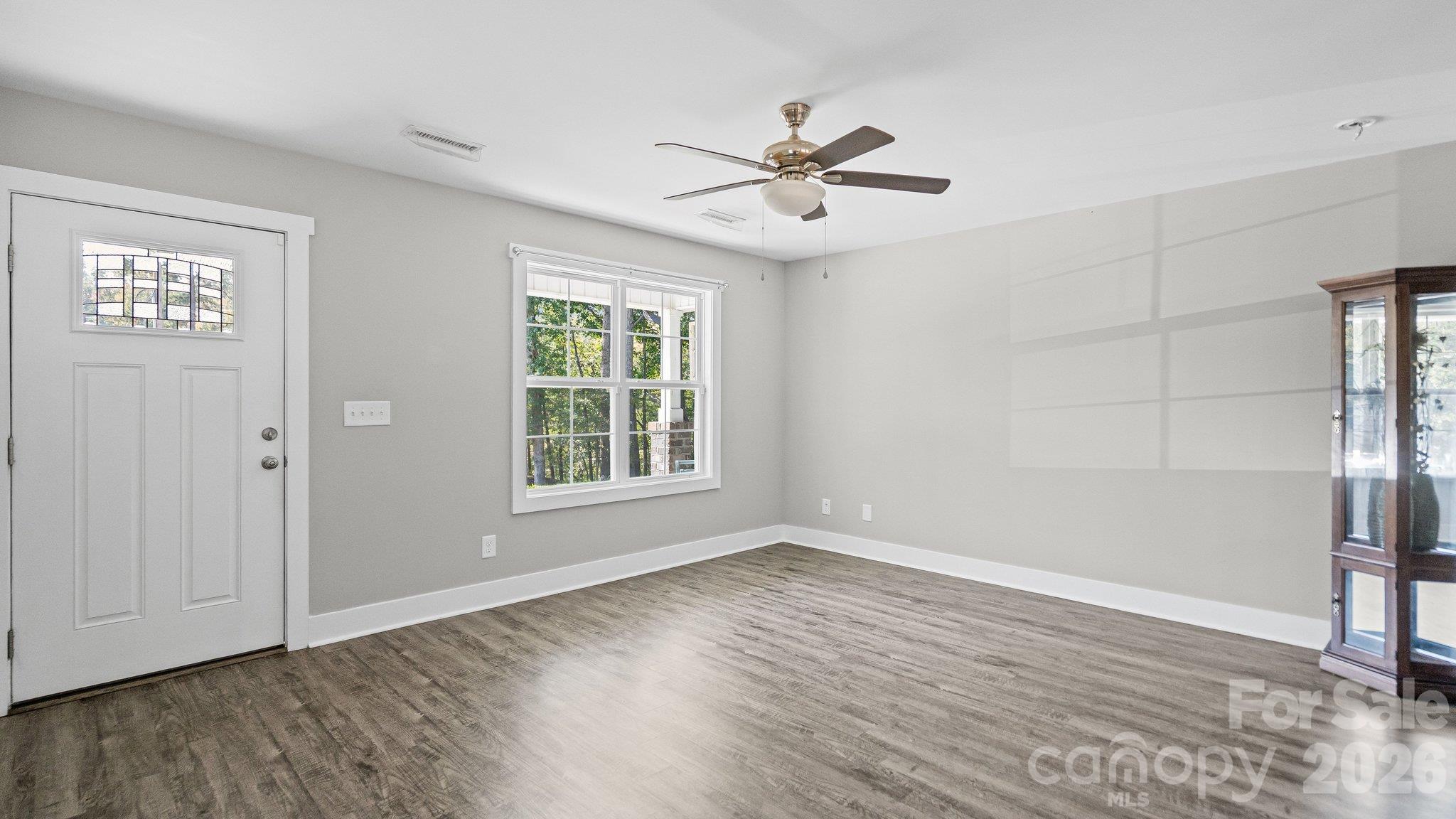 1522 Snuggs Park Road Property Photo 5