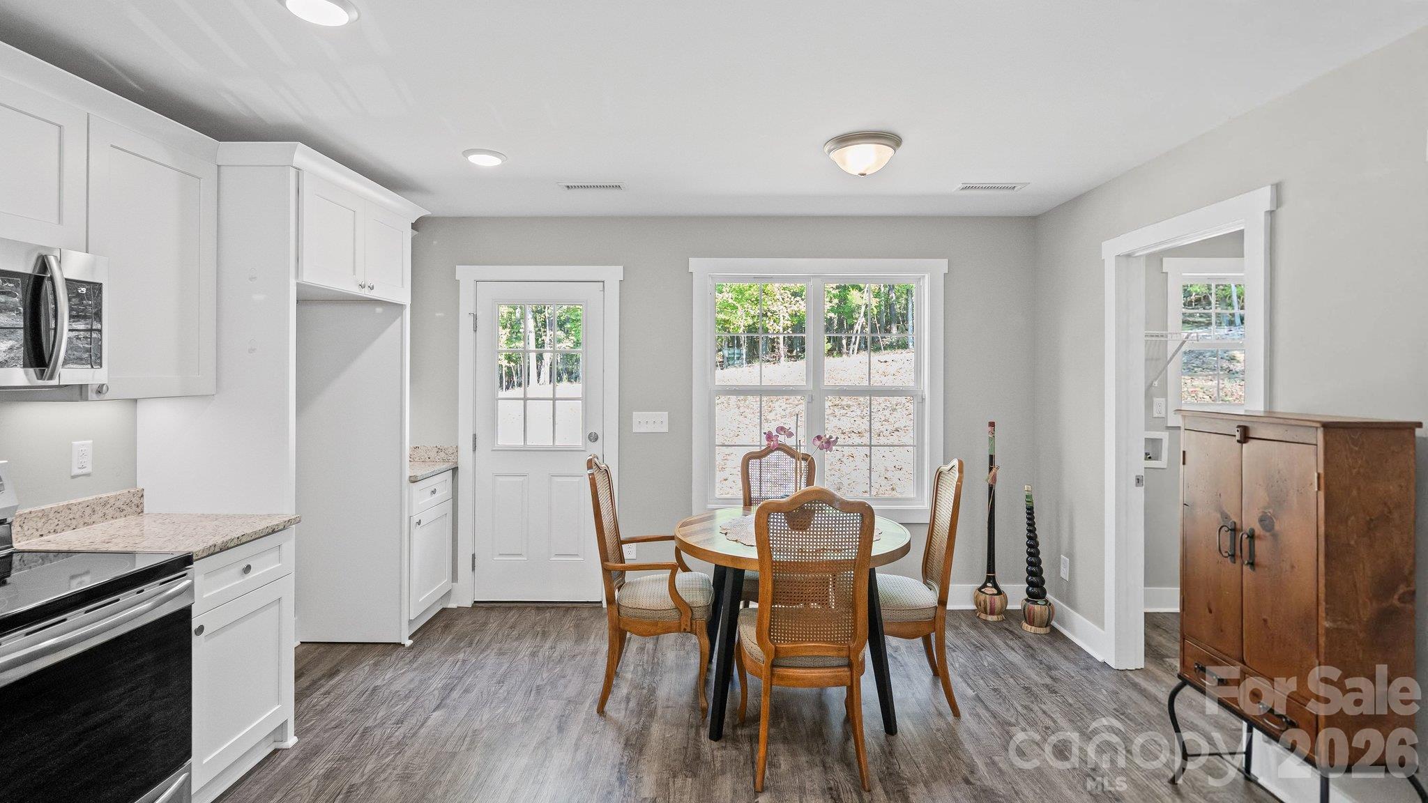 1522 Snuggs Park Road Property Photo 9
