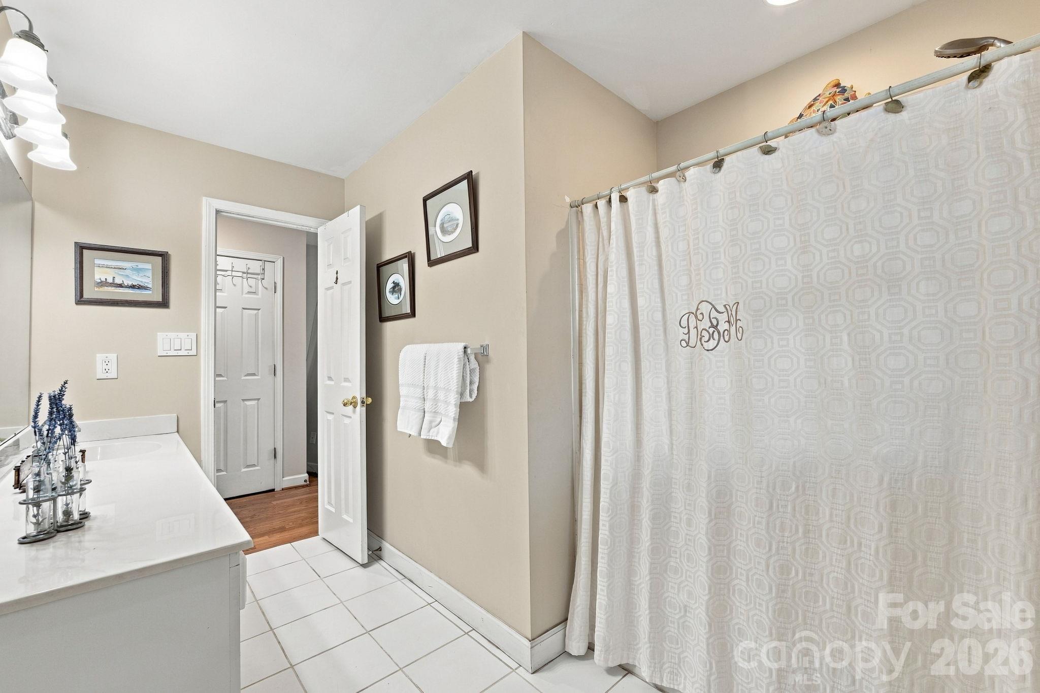 1093 Fairfield Drive Property Photo 21